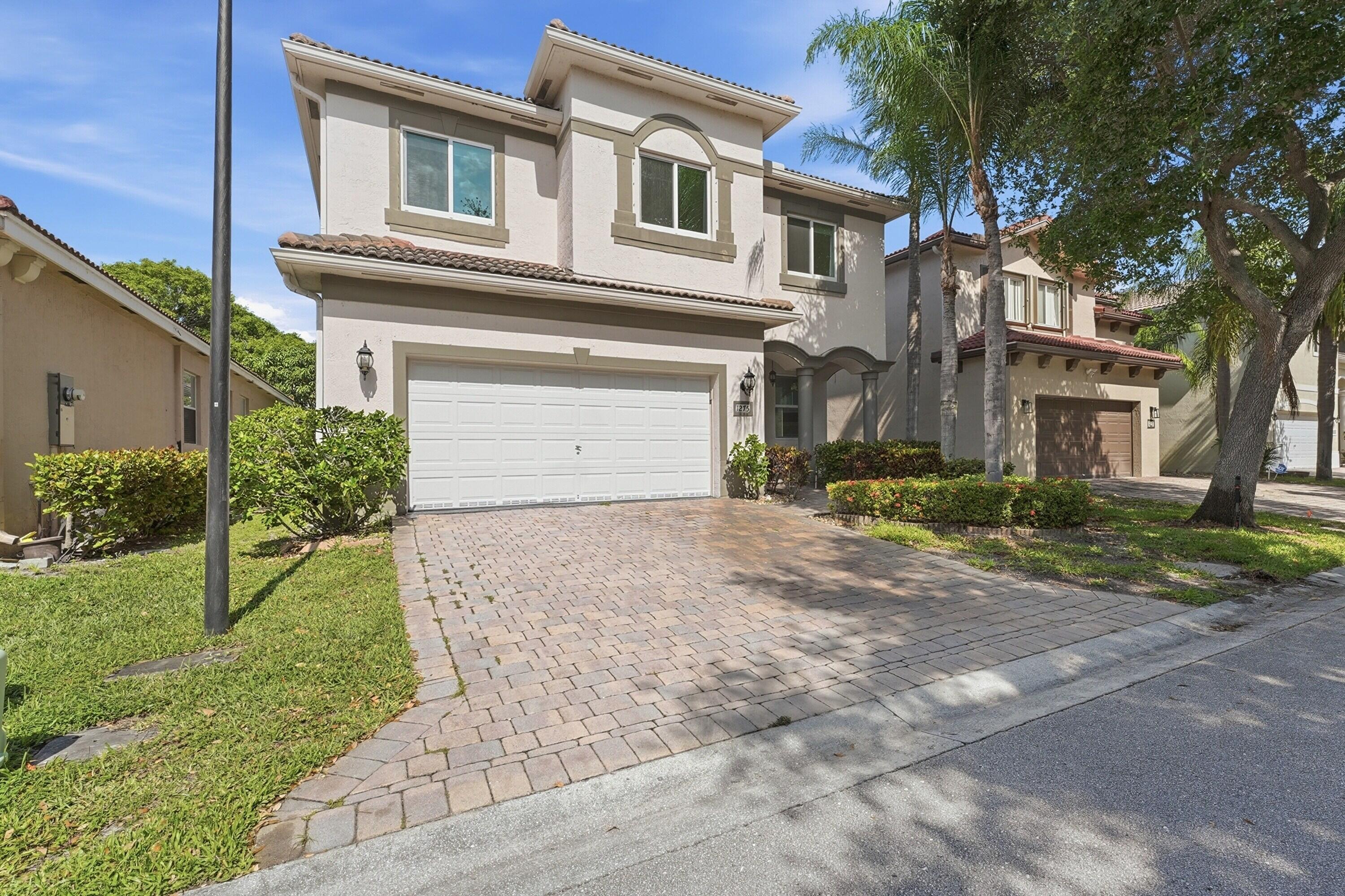1275 Rosegate Boulevard, Riviera Beach, FL 33404, Riviera Beach - Photo 2