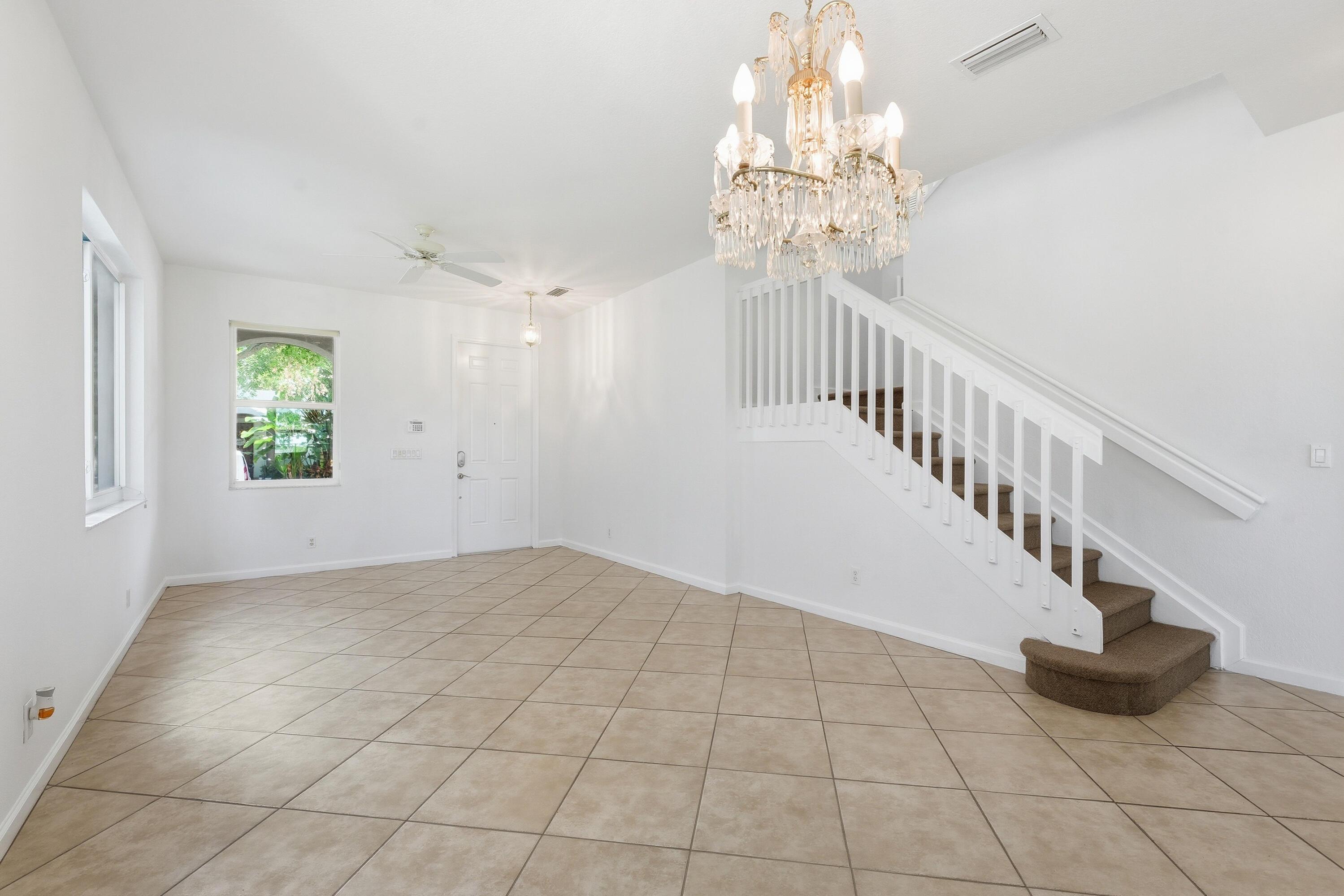 1275 Rosegate Boulevard, Riviera Beach, FL 33404, Riviera Beach - Photo 5