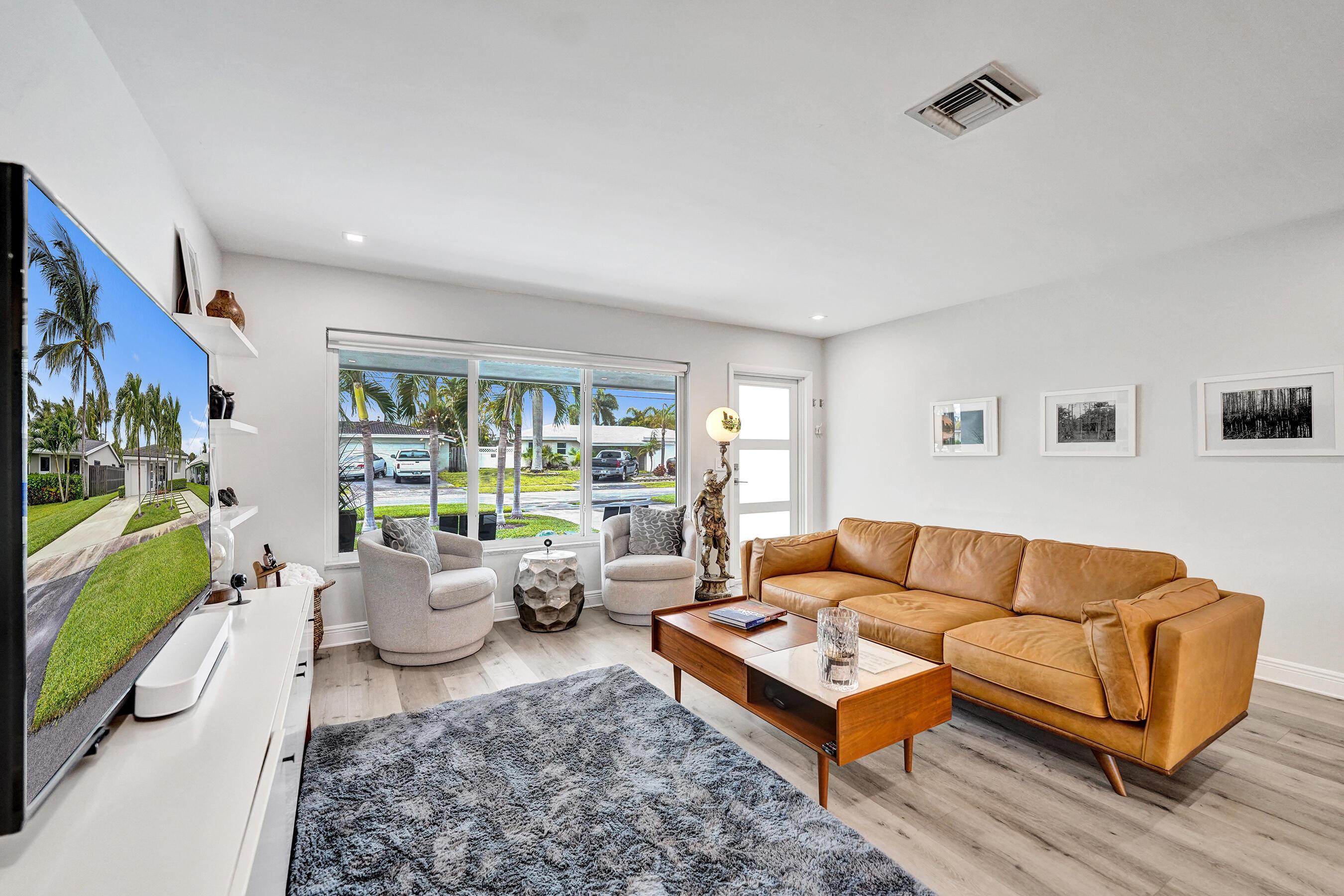 381 SE 3rd Street, Pompano Beach, FL 33060, Pompano Beach - Photo 4