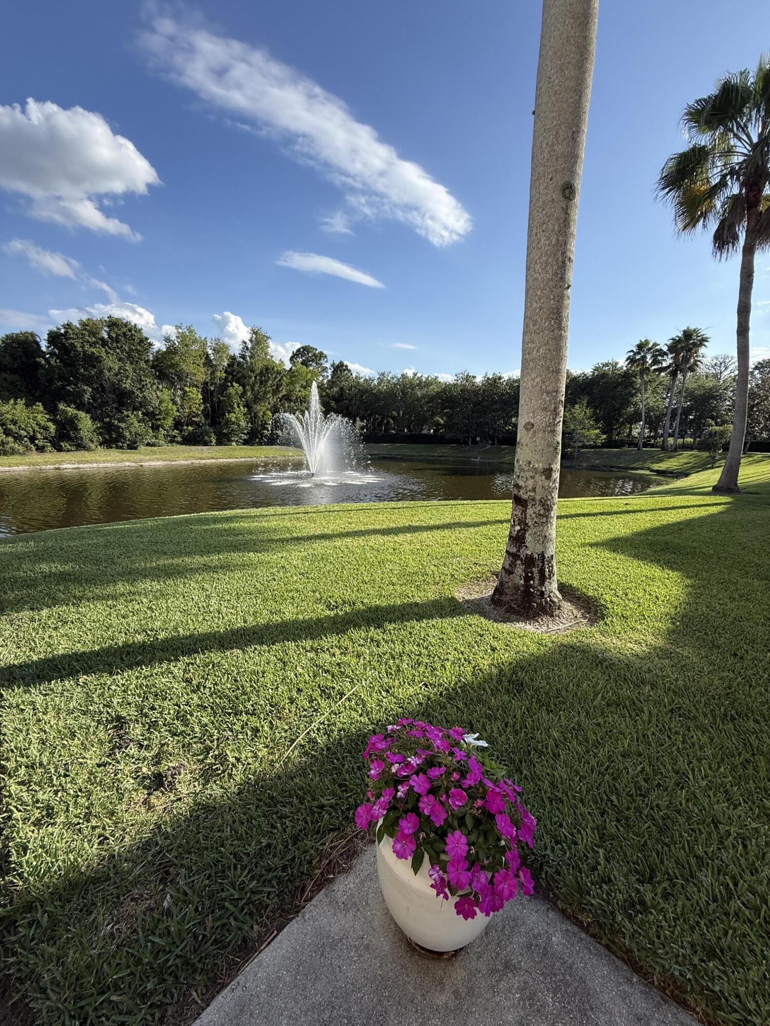1560 SE Hampshire Way 204, Stuart, FL 34994, Stuart - Photo 2
