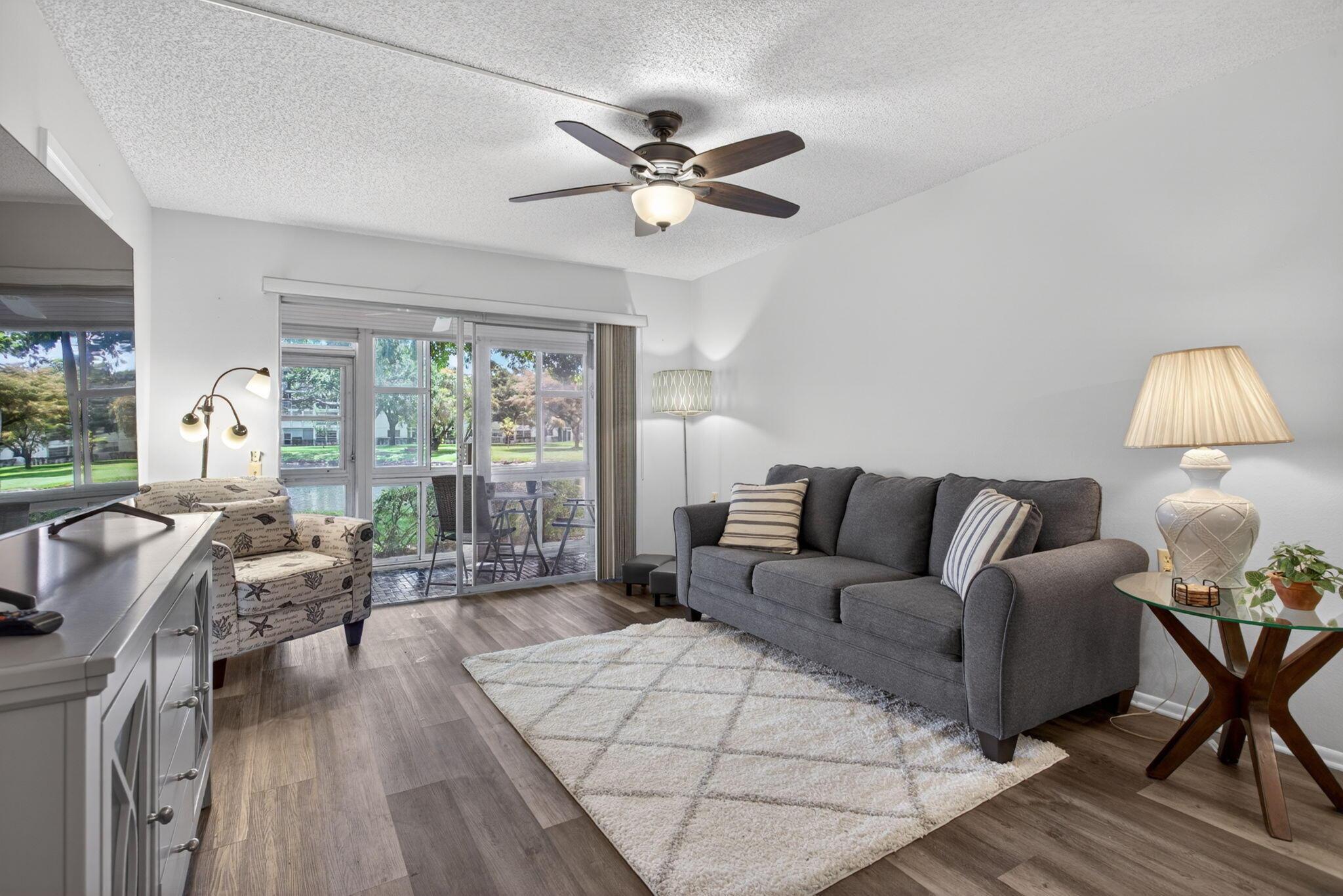 1202 Bahama Bend H1, Coconut Creek, FL 33066, Coconut Creek - Photo 3