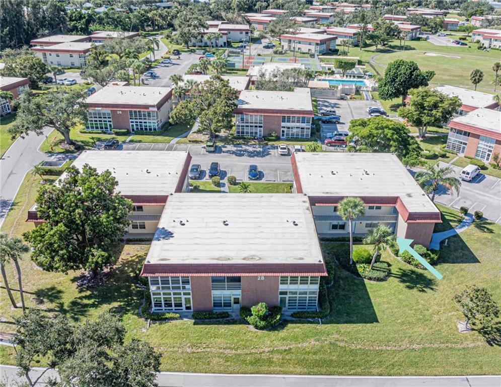 28 Pine Arbor Lane 101, Vero Beach, FL 32962, Vero Beach - Photo 3