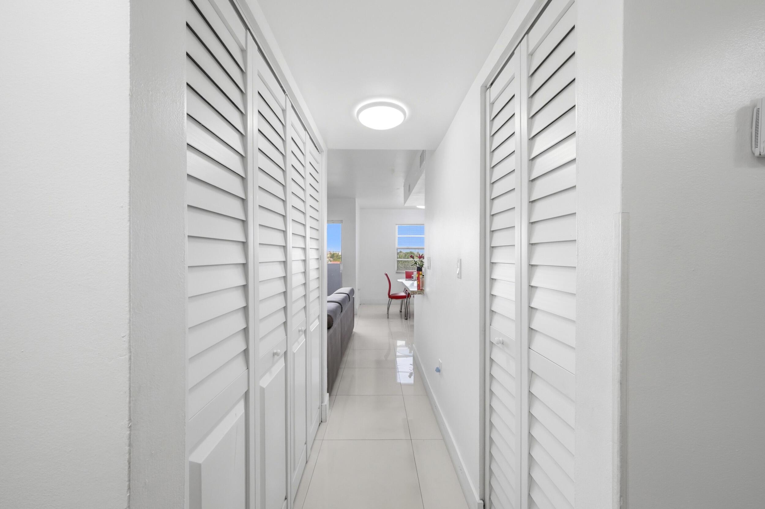 1221 SW 122nd Avenue 401, Miami, FL 33184, Miami - Photo 3