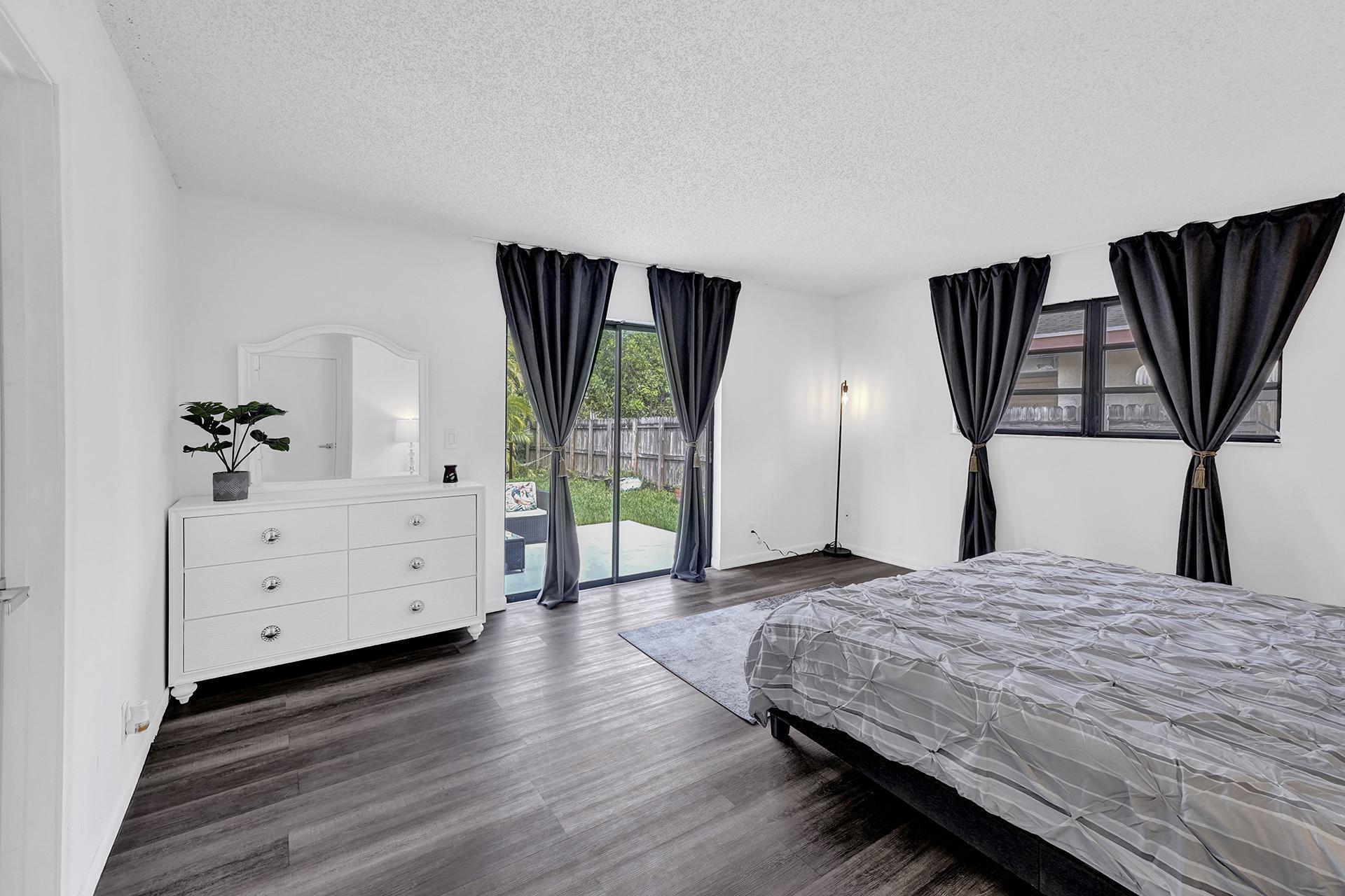 1115 NE 1st Court B, Hallandale Beach, FL 33009, Hallandale Beach - Photo 2