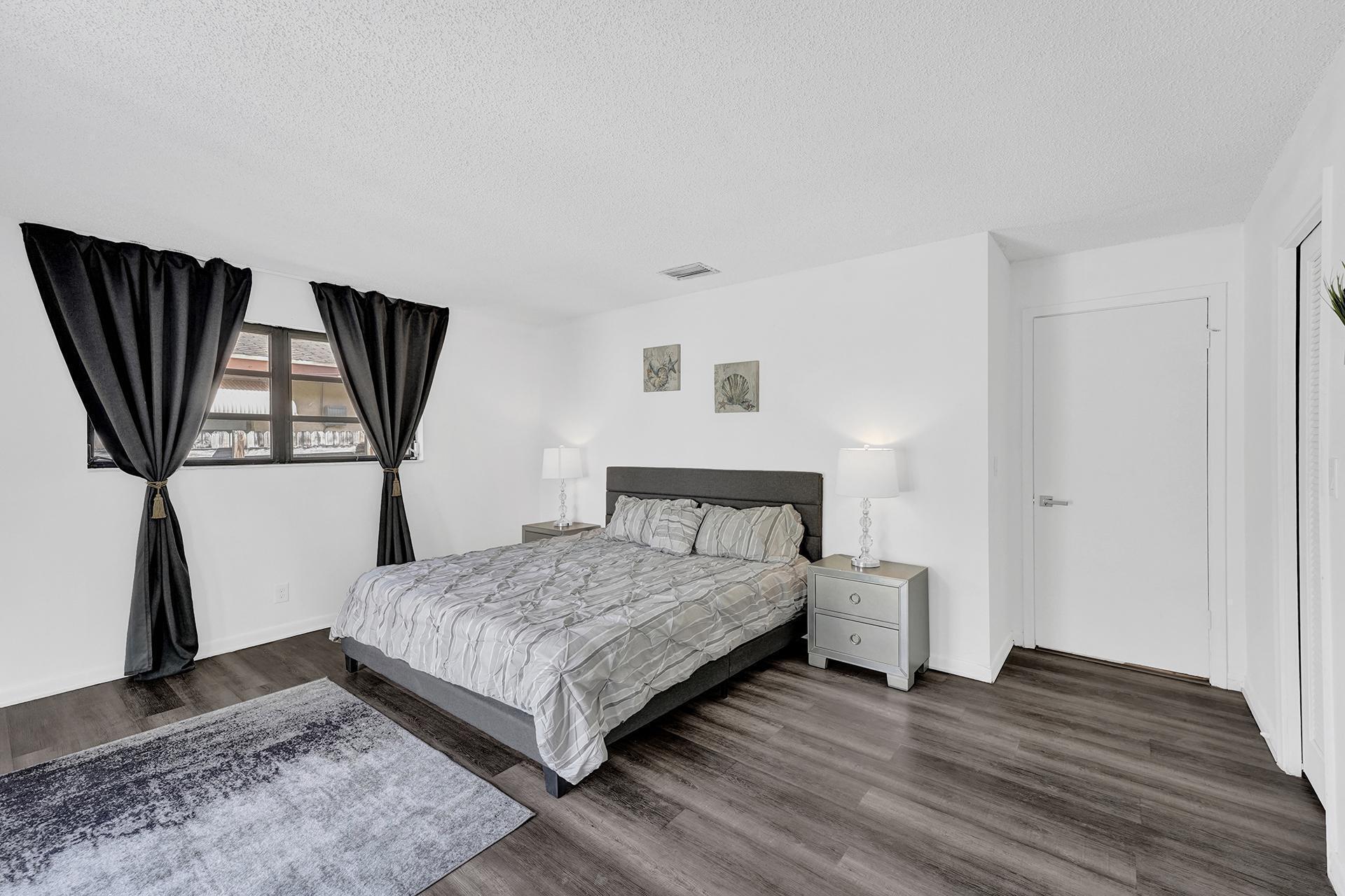 1115 NE 1st Court B, Hallandale Beach, FL 33009, Hallandale Beach - Photo 5
