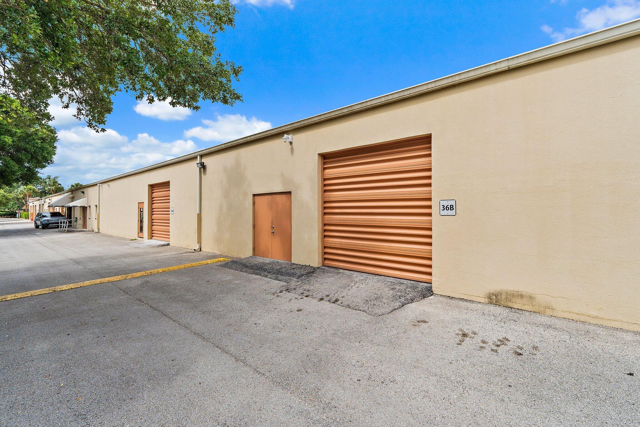 803 Maplewood Drive 36b, Jupiter, FL 33458, Jupiter - Photo 3
