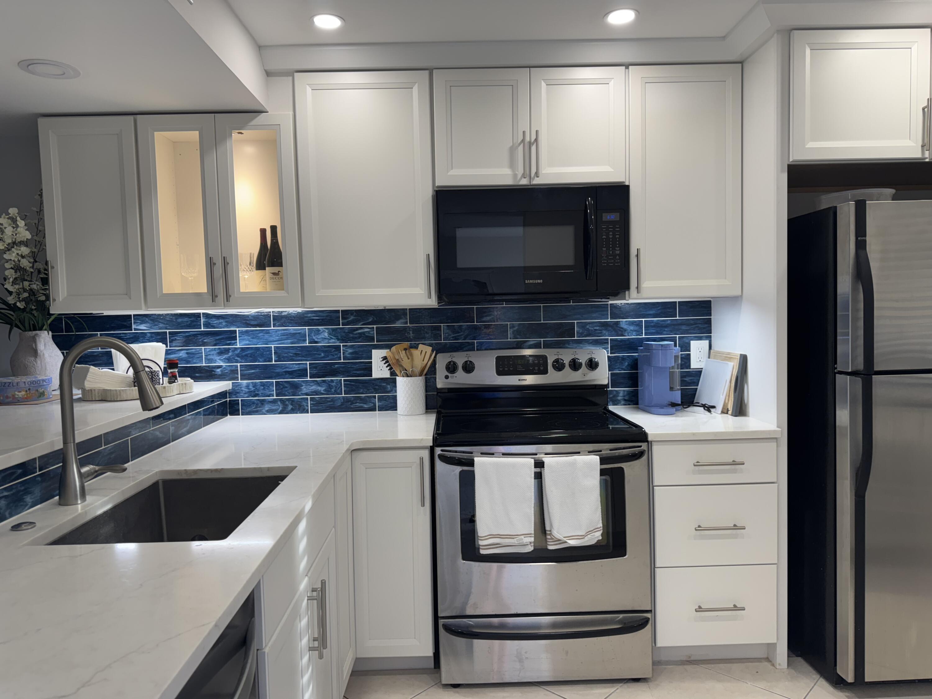401 Ocean Bluffs Boulevard 303, Jupiter, FL 33477, Jupiter - Photo 3