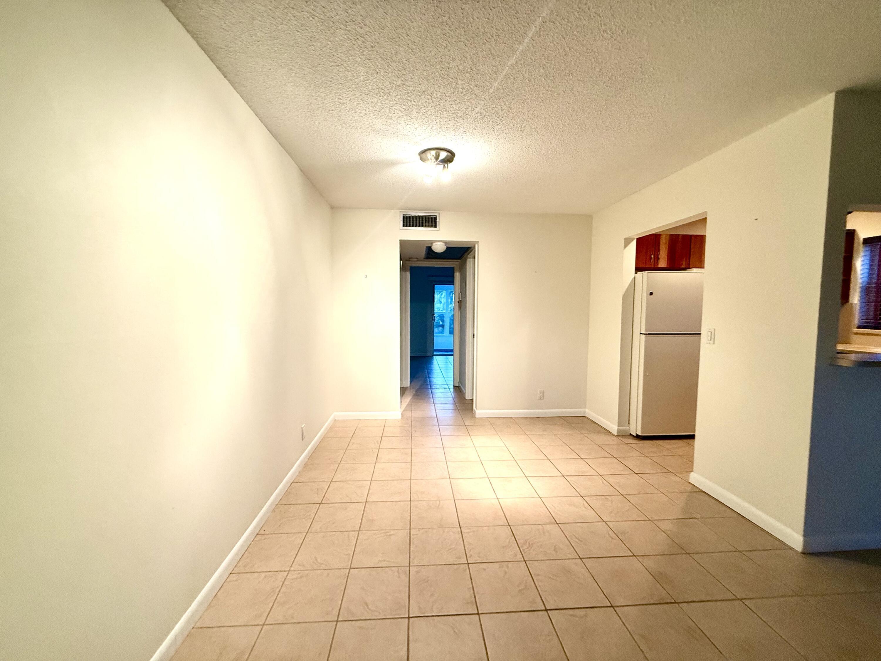 22 Andover A, West Palm Beach, FL 33417, West Palm Beach - Photo 4
