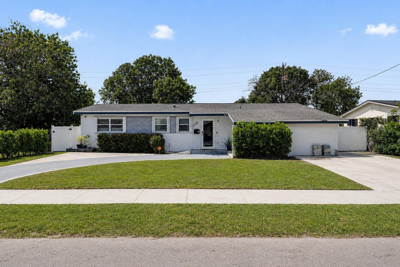 2320 NW 191st Terrace, Miami Gardens, FL 33056, Miami Gardens - Photo 3