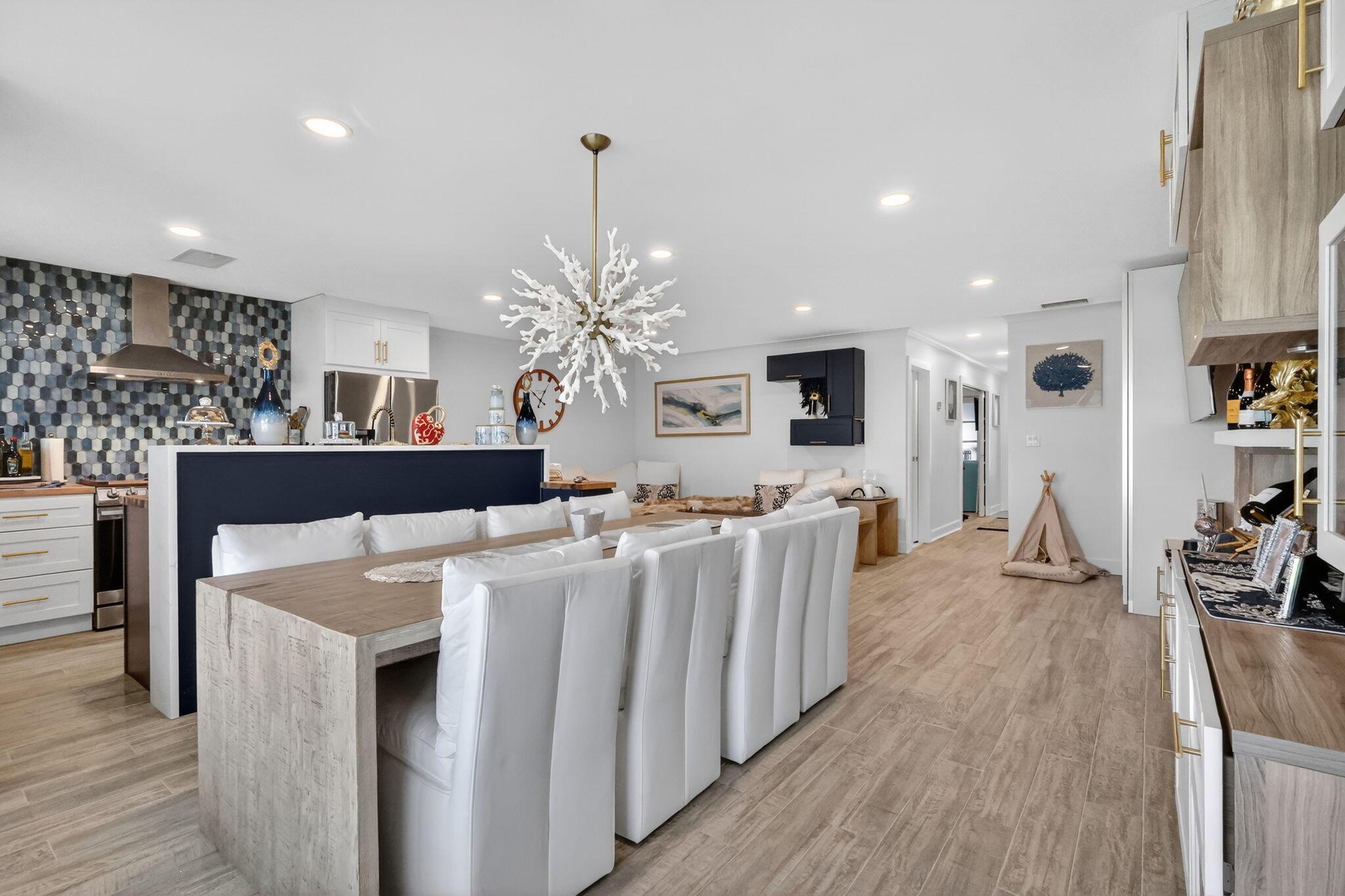 212 High Point Ter W C, Delray Beach, FL 33445, Delray Beach - Photo 2