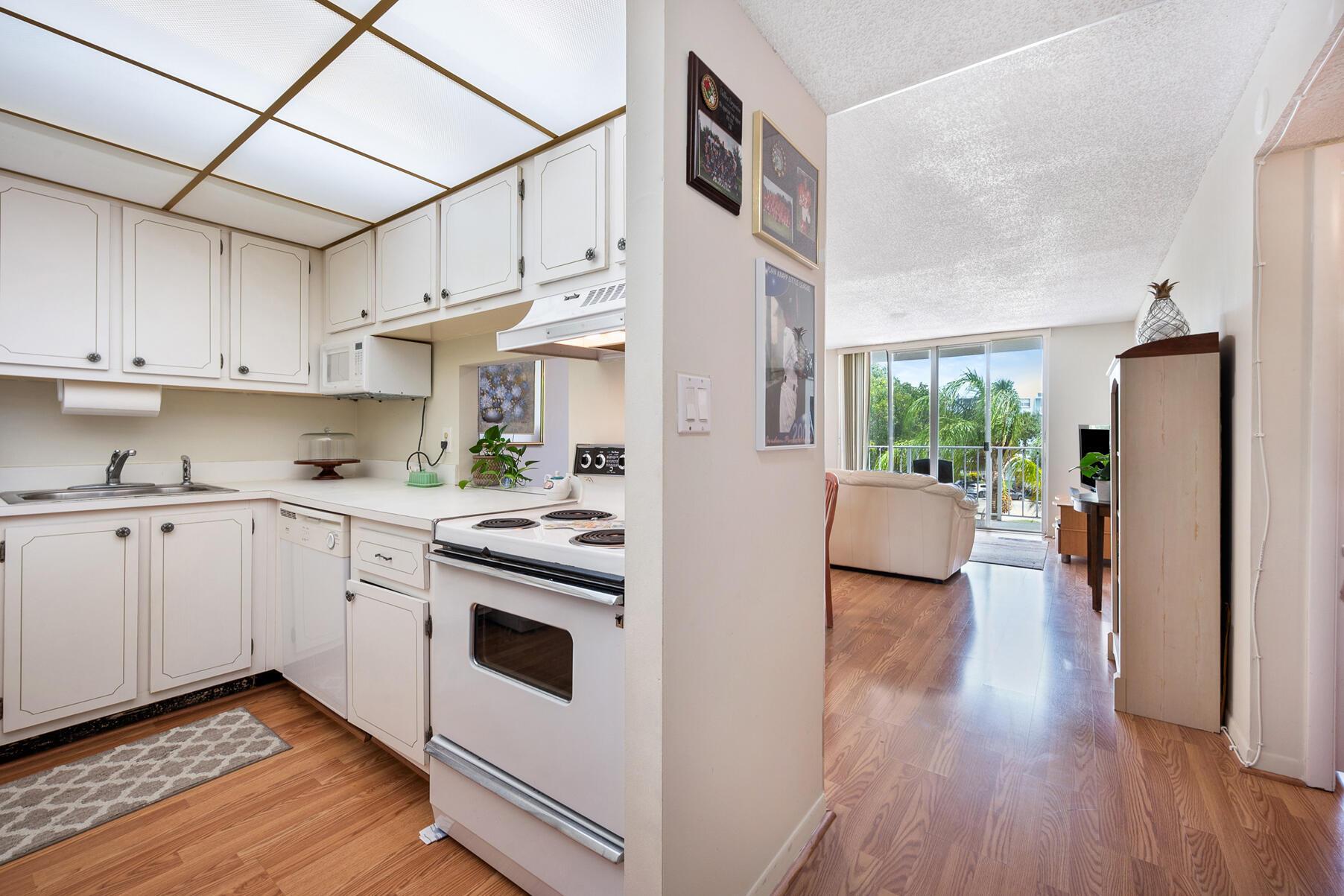 500 Executive Center Drive 3k, West Palm Beach, FL 33401, West Palm Beach - Photo 4