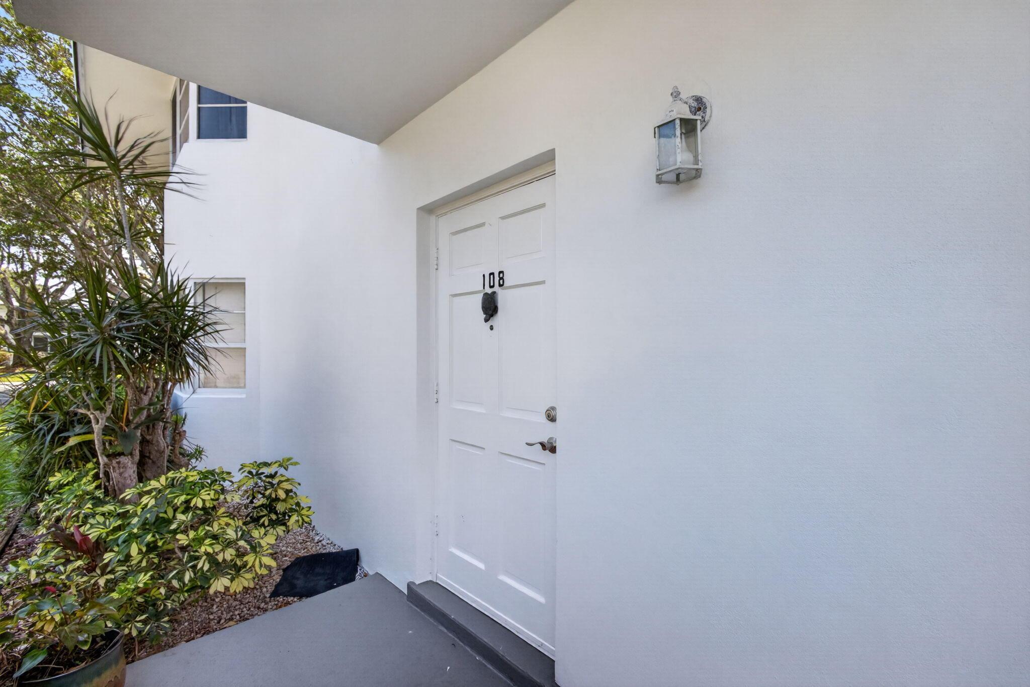 6 Garden Street E 108p, Tequesta, FL 33469, Tequesta - Photo 3