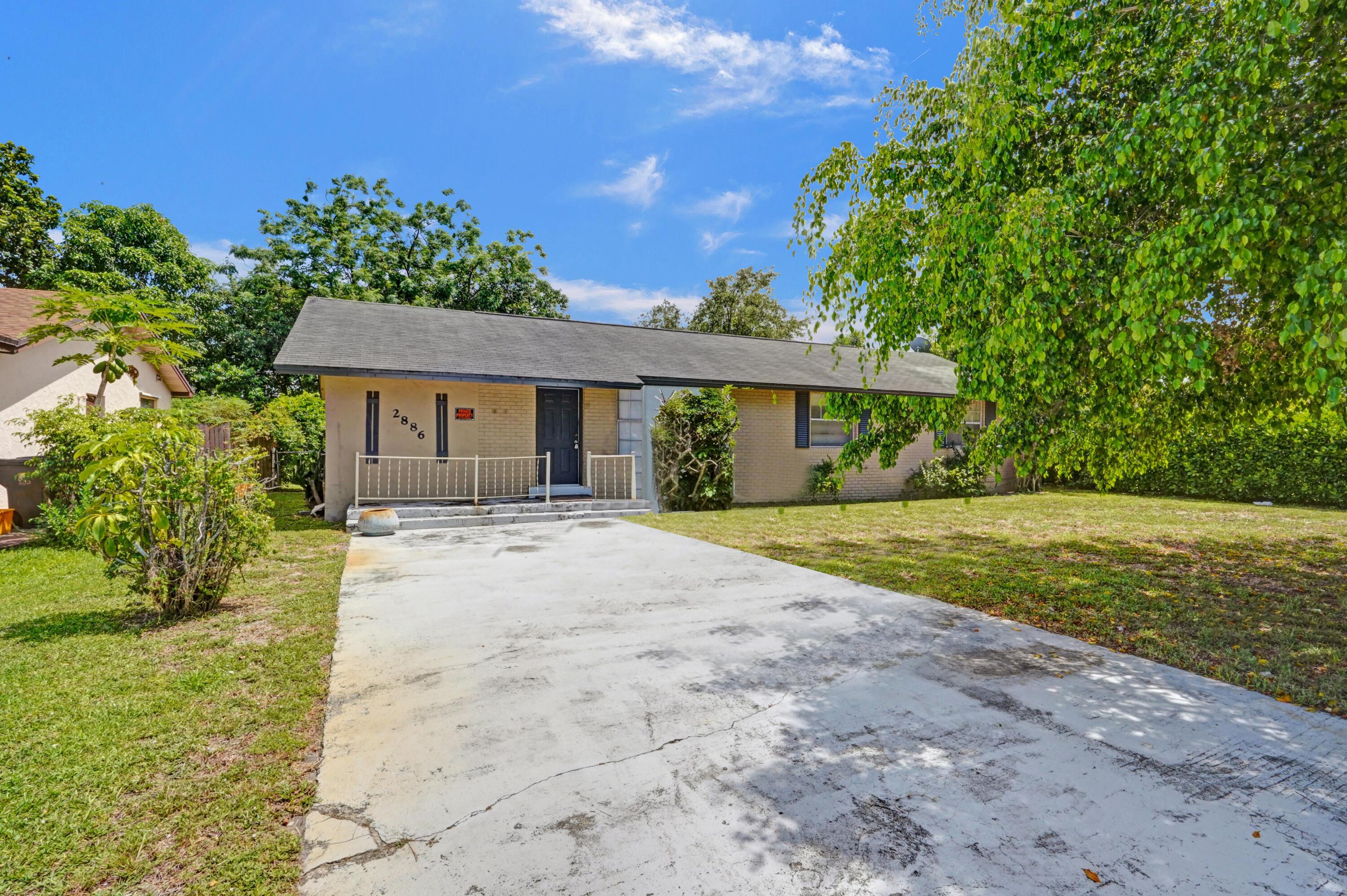 2886 Floral Road, Lake Worth, FL 33462, Lake Worth