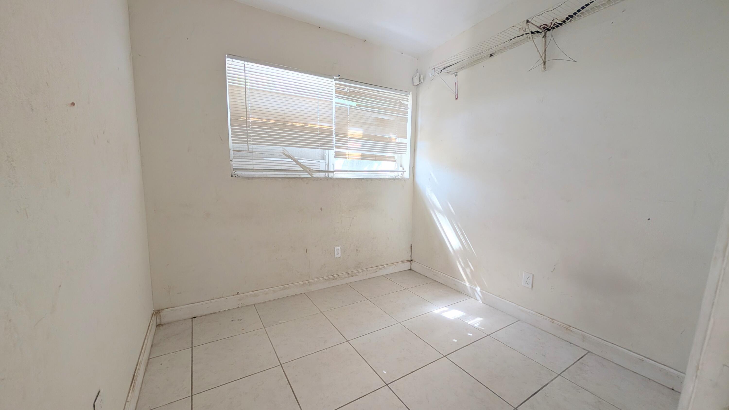 490 Tulip Tree Drive, Lake Worth, FL 33462, Lake Worth - Photo 5
