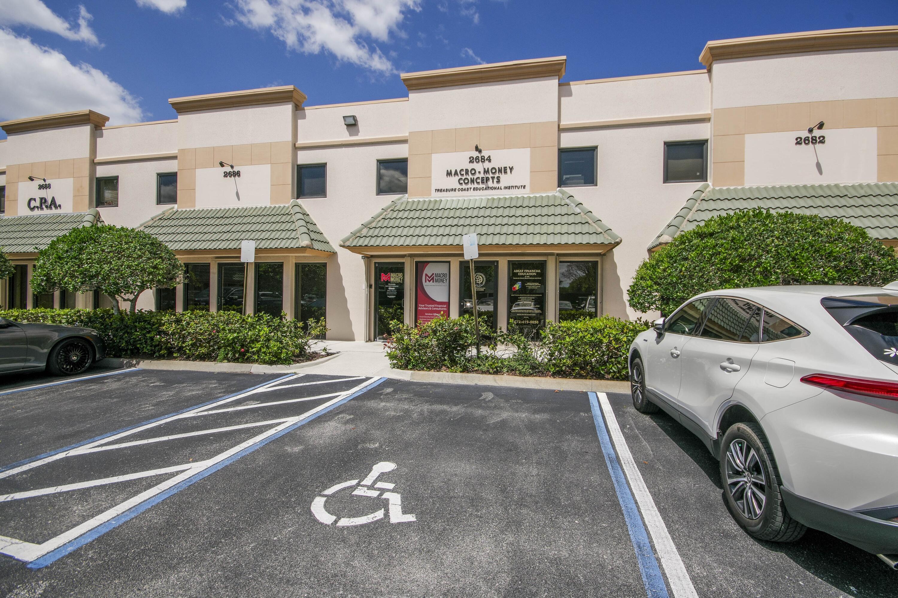 2684 SE Willoughby Boulevard, Stuart, FL, Stuart - Photo 2