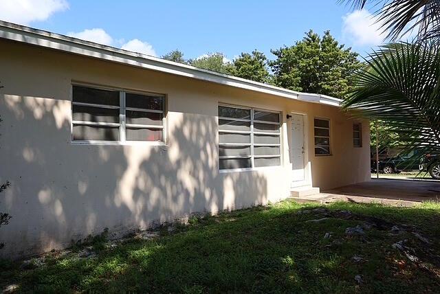 151 Henning Drive, West Palm Beach, FL 33406, West Palm Beach - Photo 2