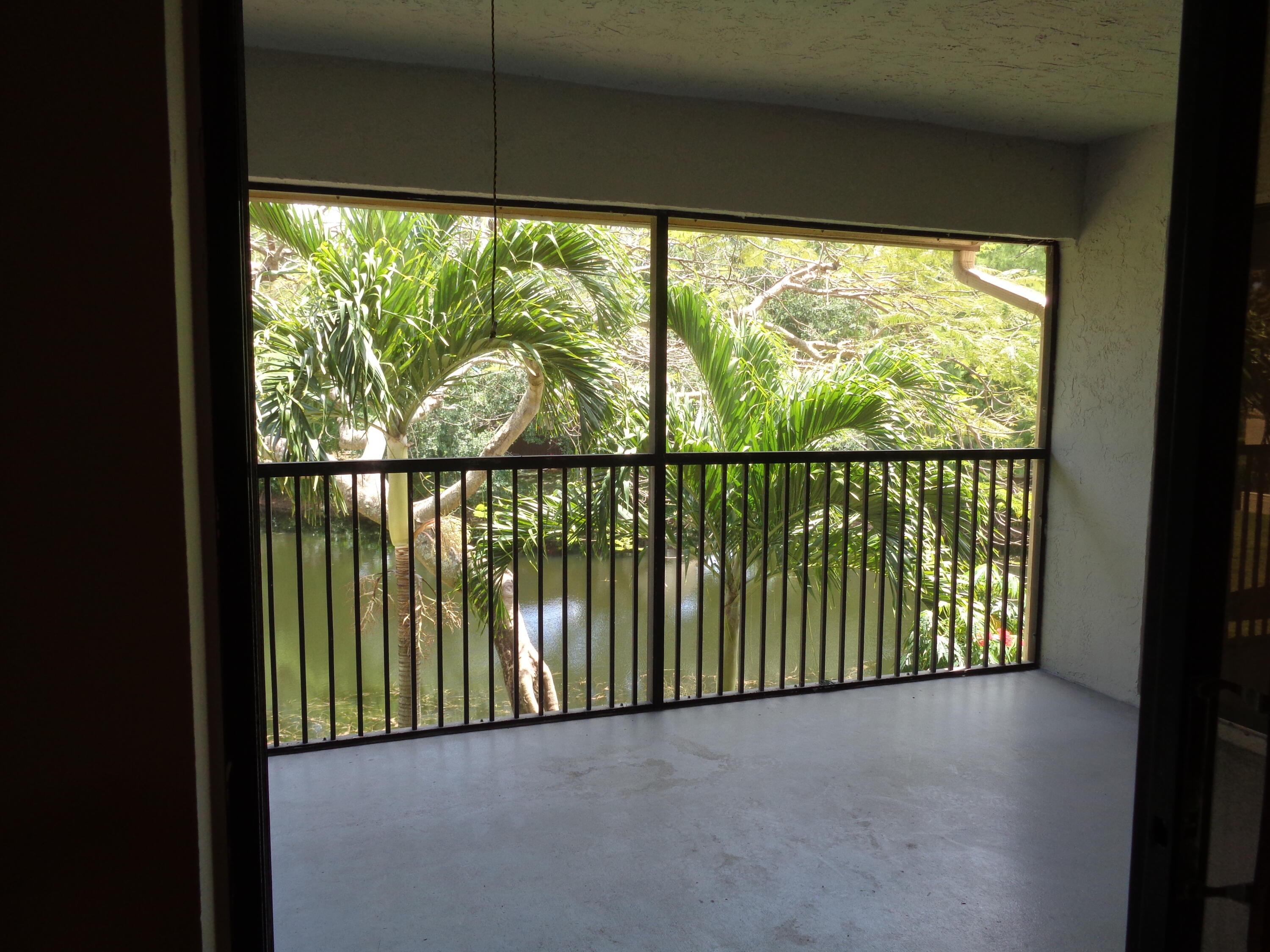 3713 Cocoplum Circle 3545, Coconut Creek, FL 33063, Coconut Creek - Photo 4