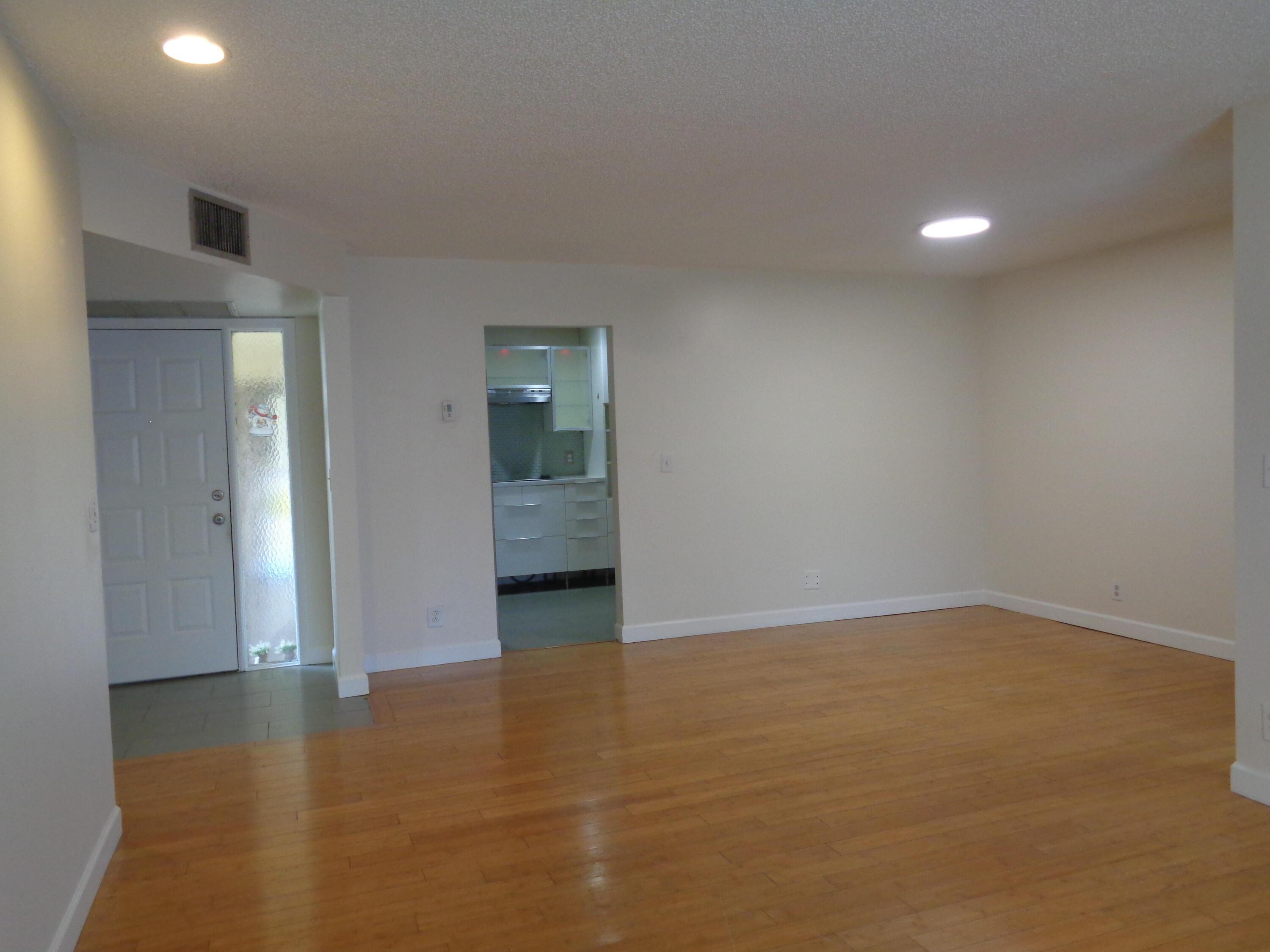 3713 Cocoplum Circle 3545, Coconut Creek, FL 33063, Coconut Creek - Photo 5