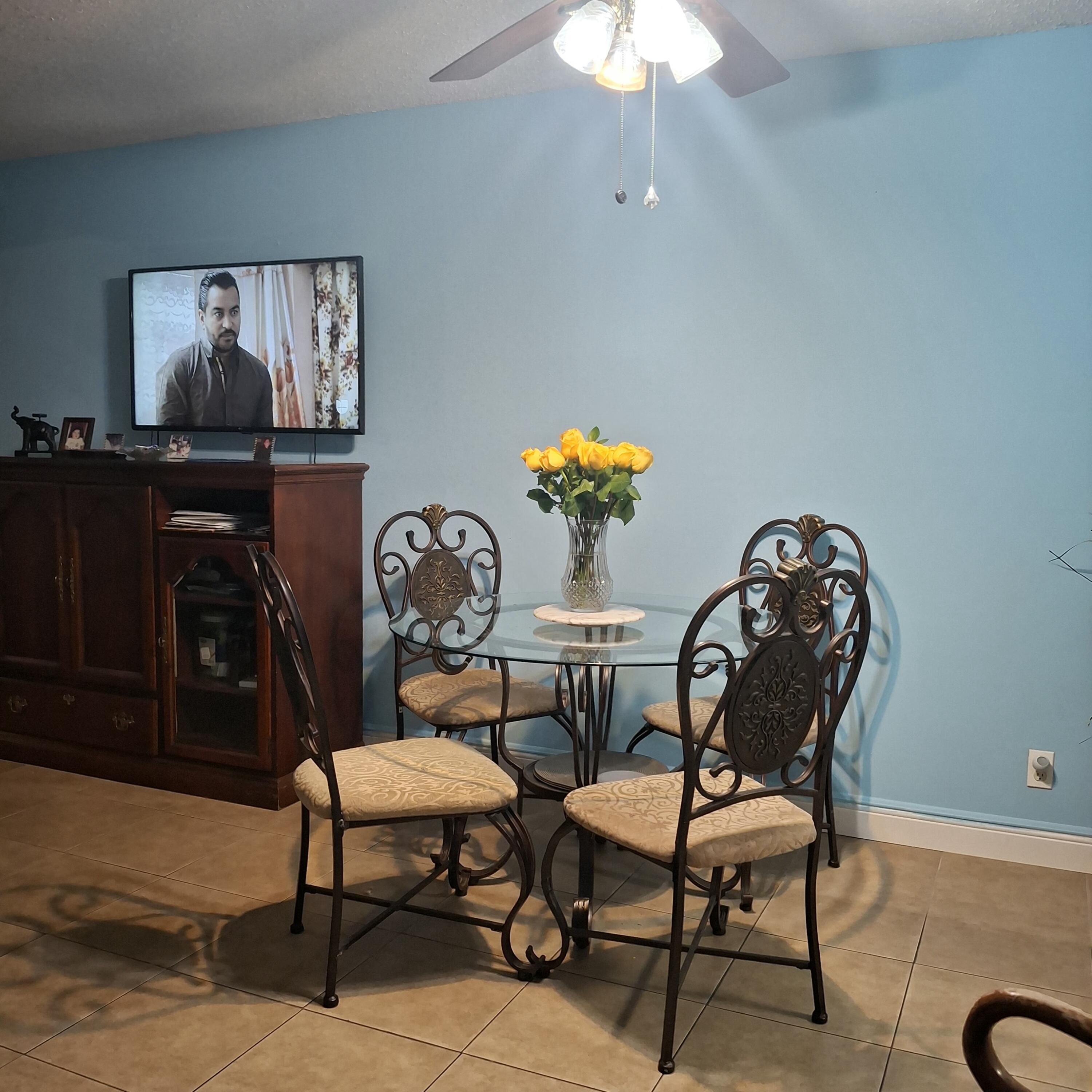 2569 Dudley Drive W D, West Palm Beach, FL 33415, West Palm Beach - Photo 3
