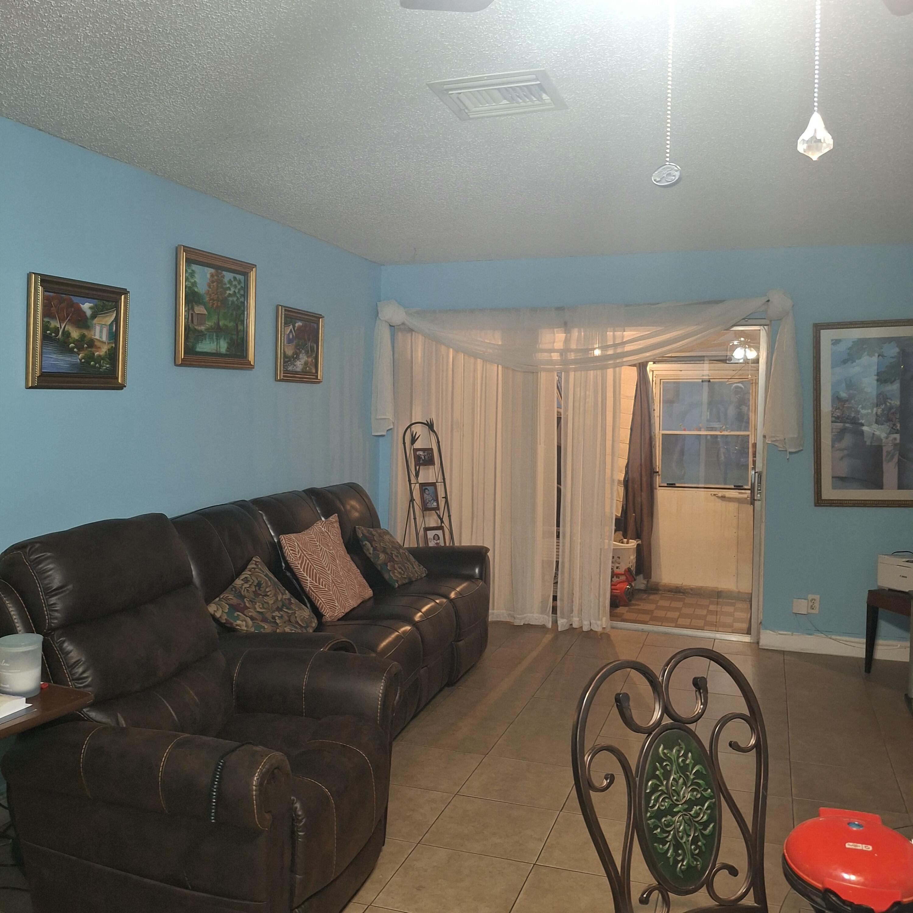2569 Dudley Drive W D, West Palm Beach, FL 33415, West Palm Beach - Photo 5