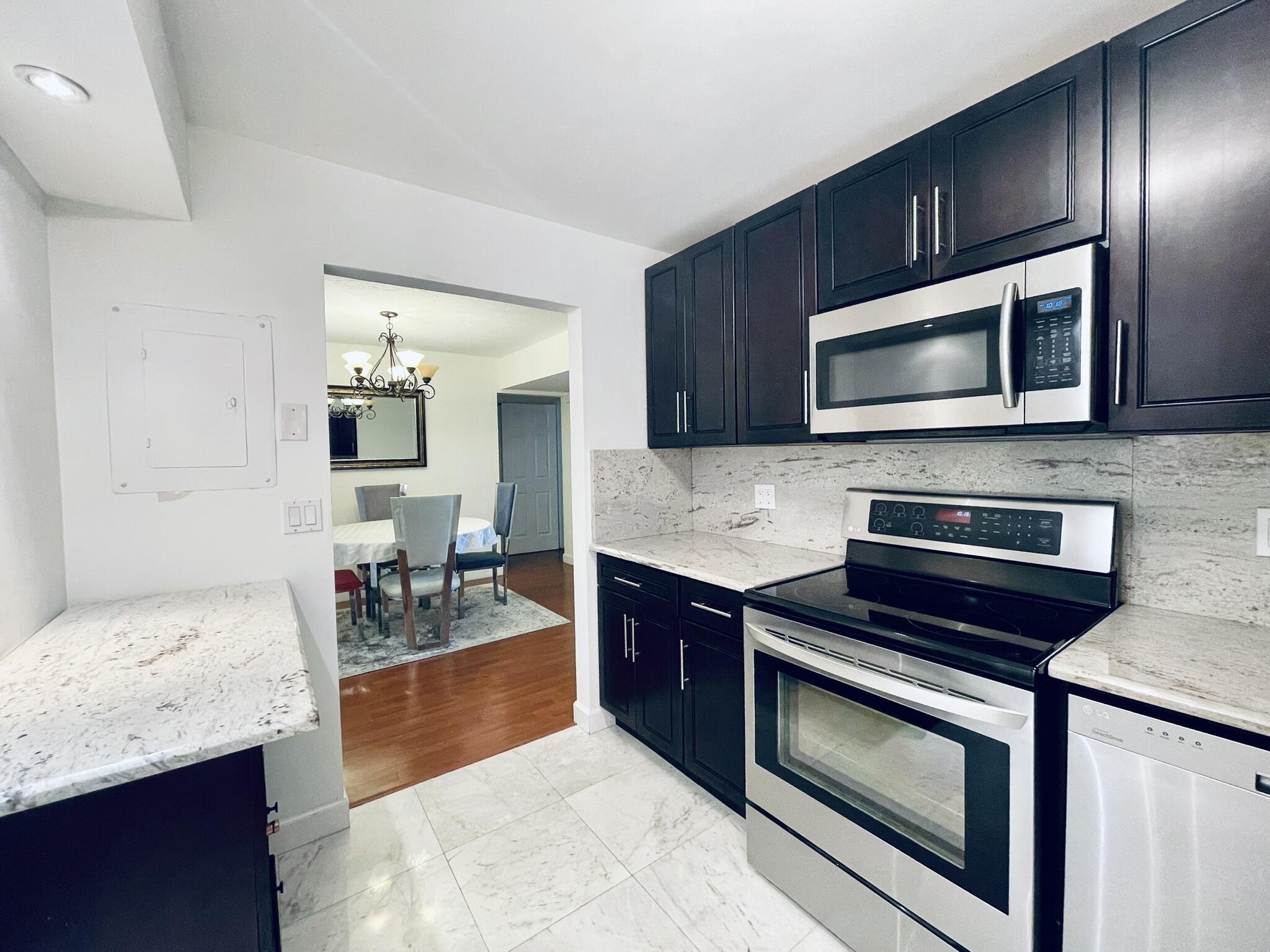 7000 NW 17th Street 203, Plantation, FL 33313, Plantation - Photo 5
