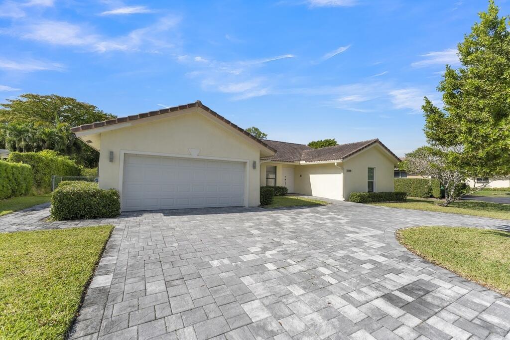11388 NW 18th Manor, Coral Springs, FL 33071, Coral Springs - Photo 3