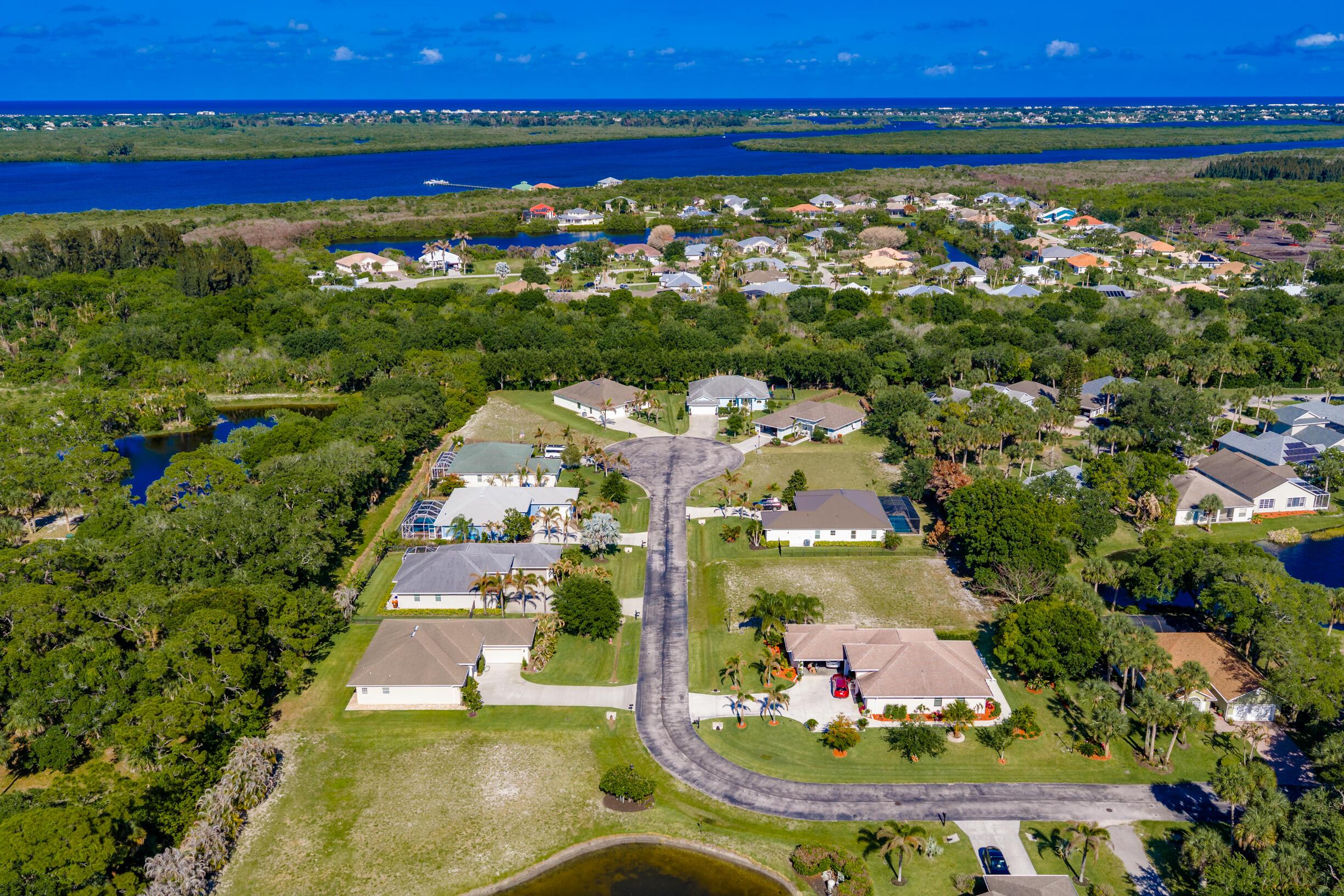 7445 36th Court, Vero Beach, FL 32967, Vero Beach - Photo 2