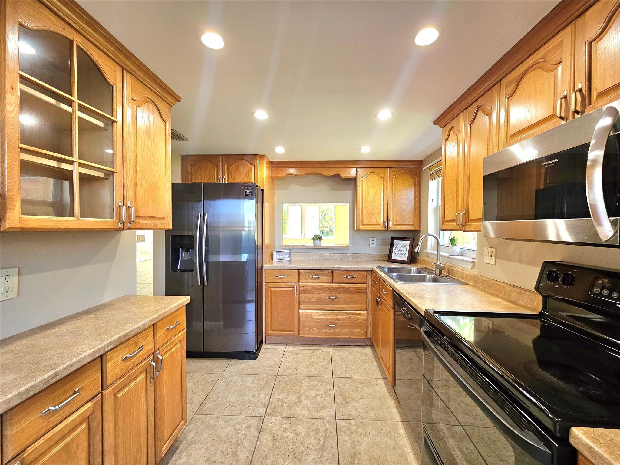 6700 Royal Palm Boulevard 112d, Margate, FL 33063, Margate - Photo 5