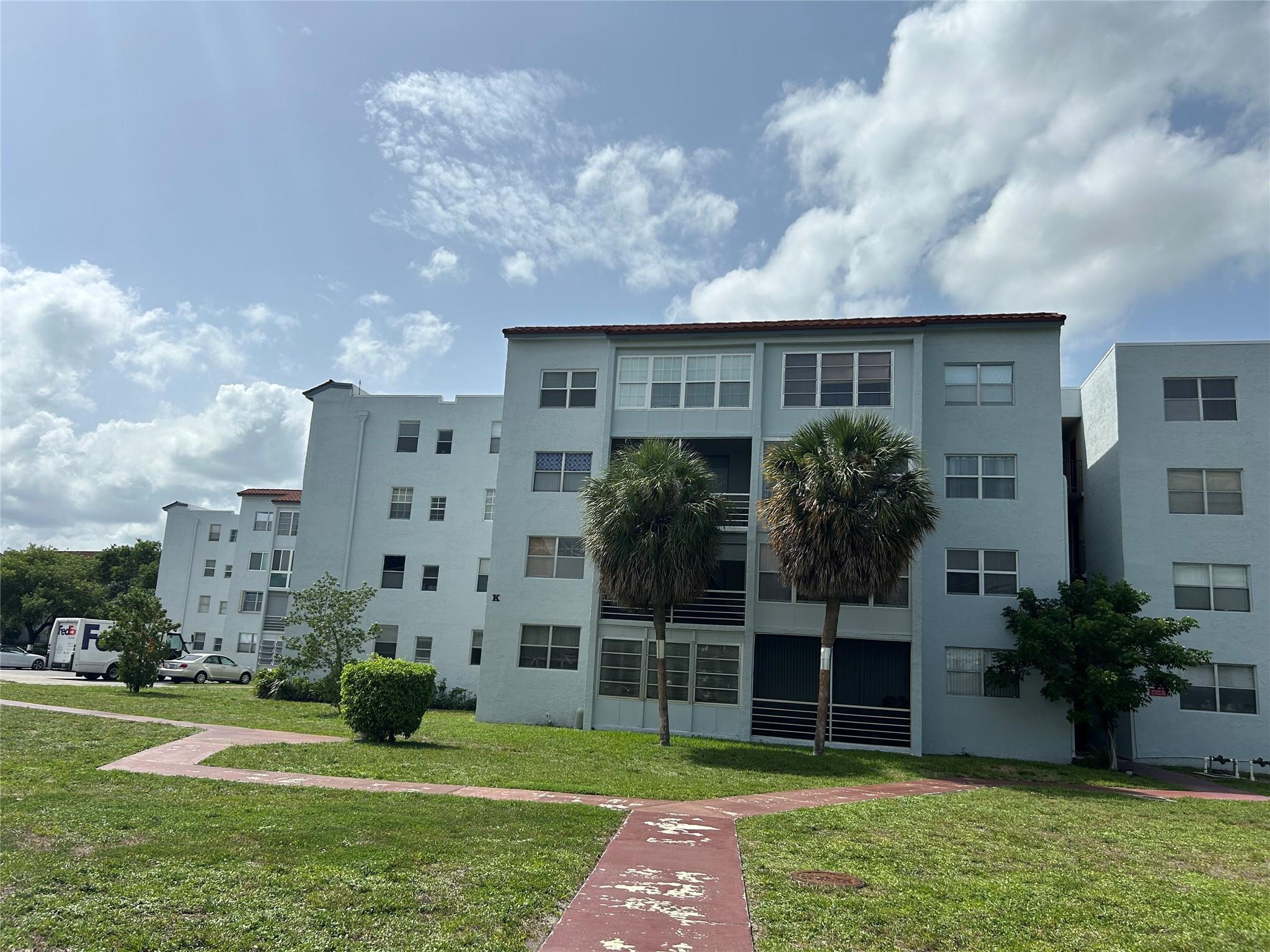 2860 Somerset Drive 311k, Lauderdale Lakes, FL 33311, Lauderdale Lakes