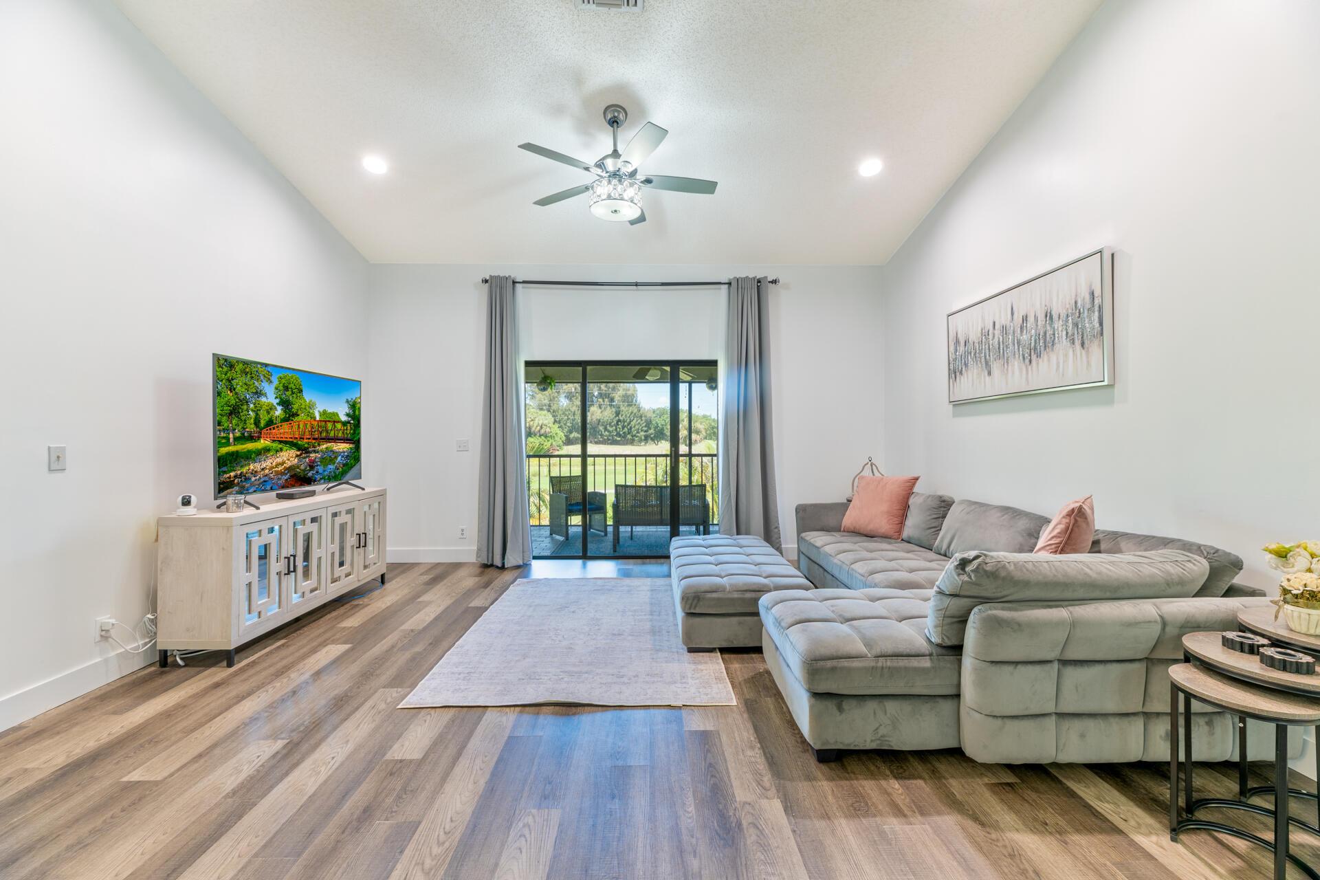 5142 Fountains Drive S, Lake Worth, FL 33467, Lake Worth - Photo 2