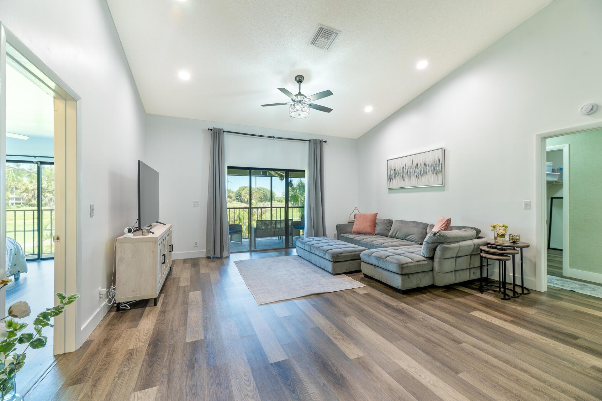 5142 Fountains Drive S, Lake Worth, FL 33467, Lake Worth - Photo 5