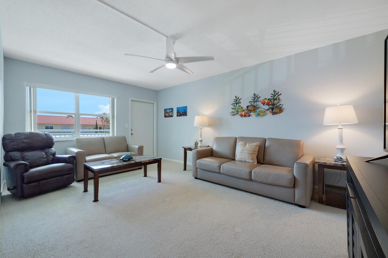 37 Yacht Club Drive Unit 202, North Palm Beach, FL 33408, North Palm Beach - Photo 3