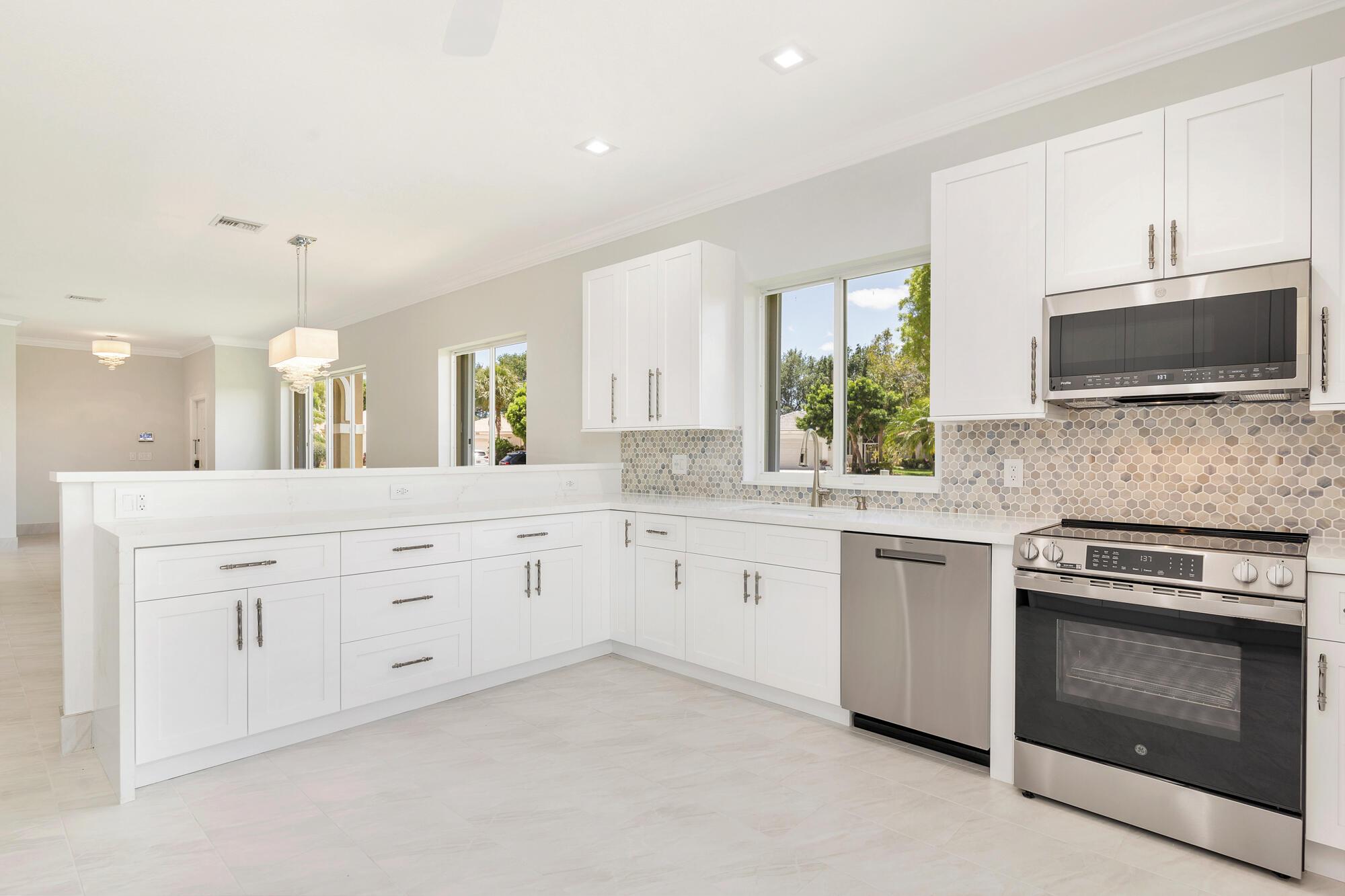 9119 Bay Point Circle, West Palm Beach, FL 33411, West Palm Beach - Photo 3