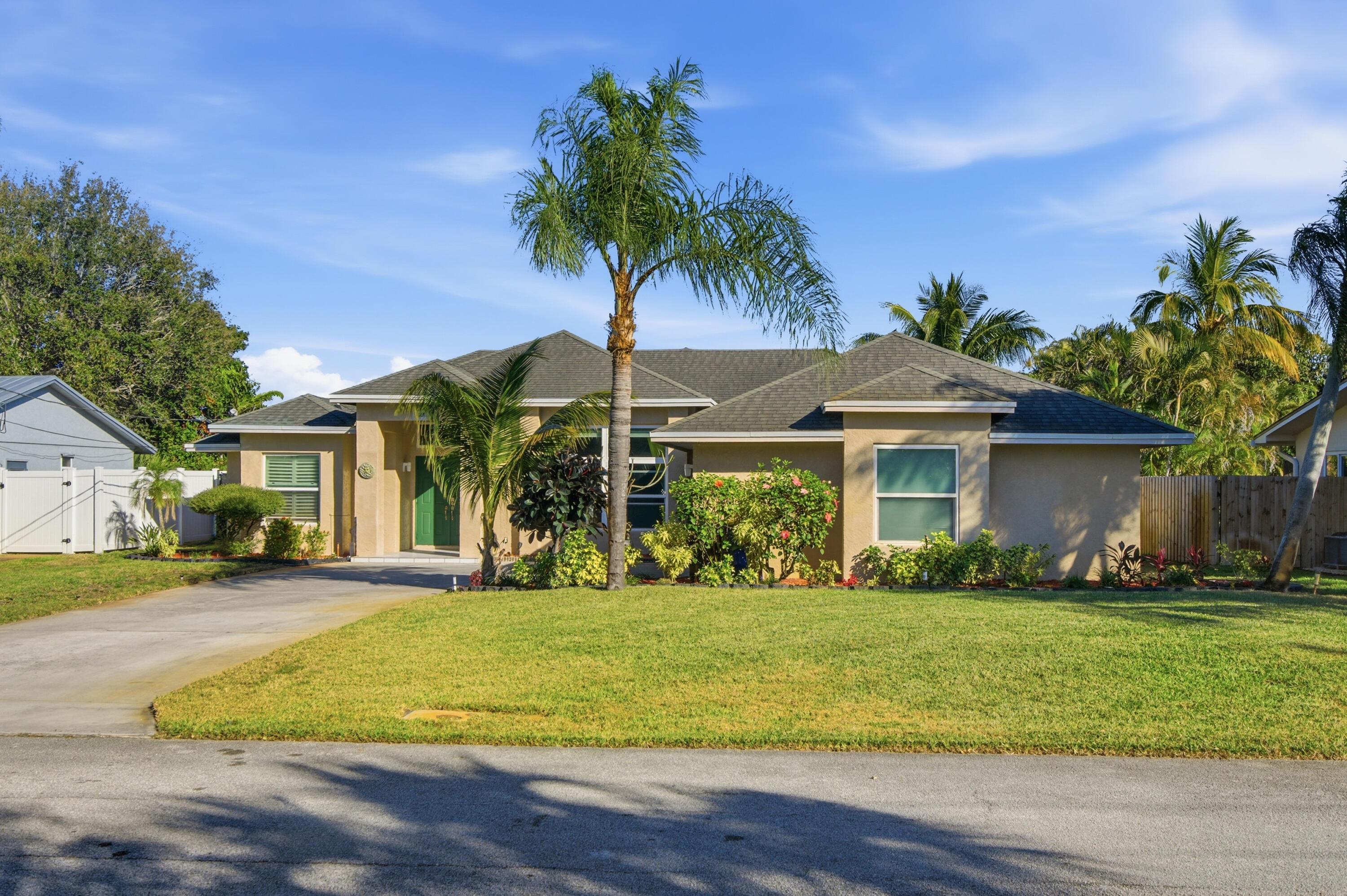 1569 NE Amy Avenue, Jensen Beach, FL 34957, Jensen Beach - Photo 3