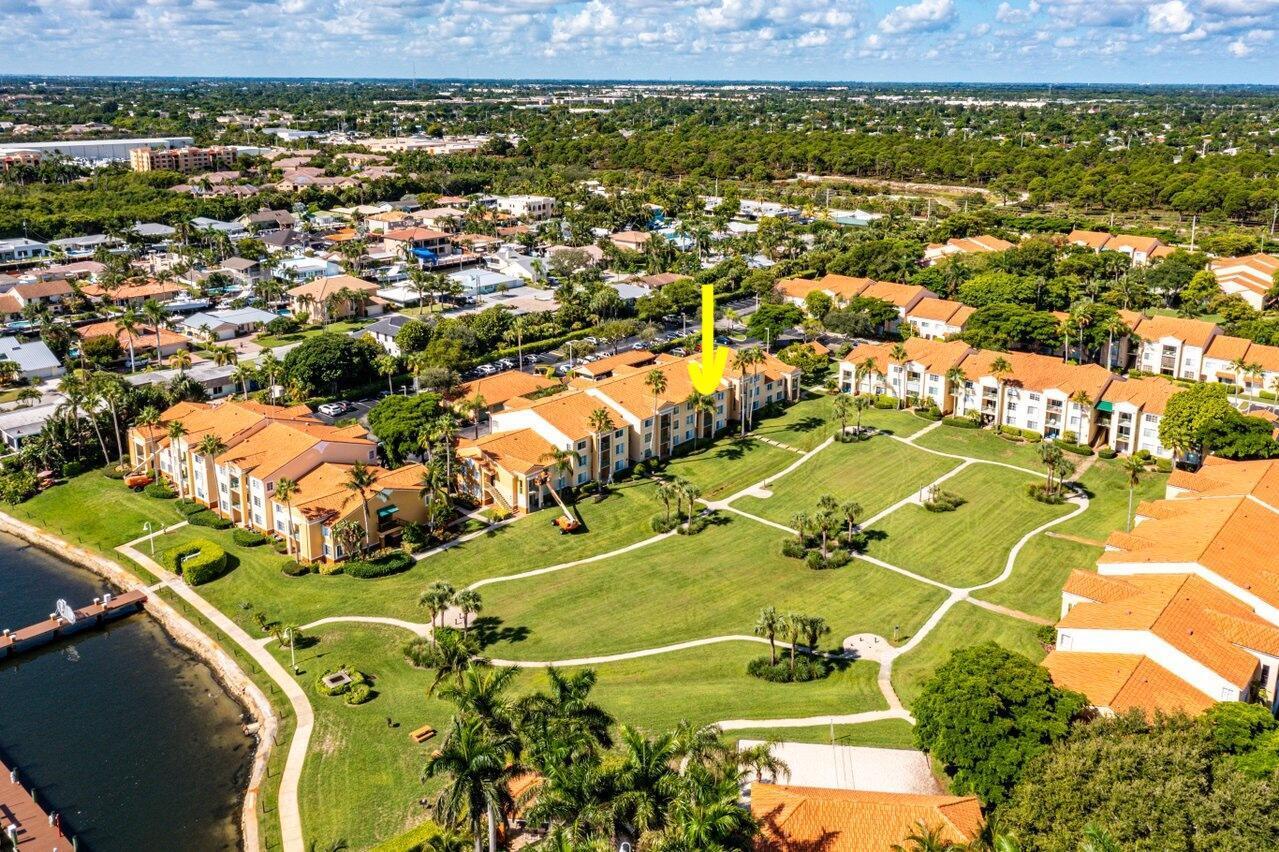 157 Yacht Club Way 206, Hypoluxo, FL 33462, Hypoluxo