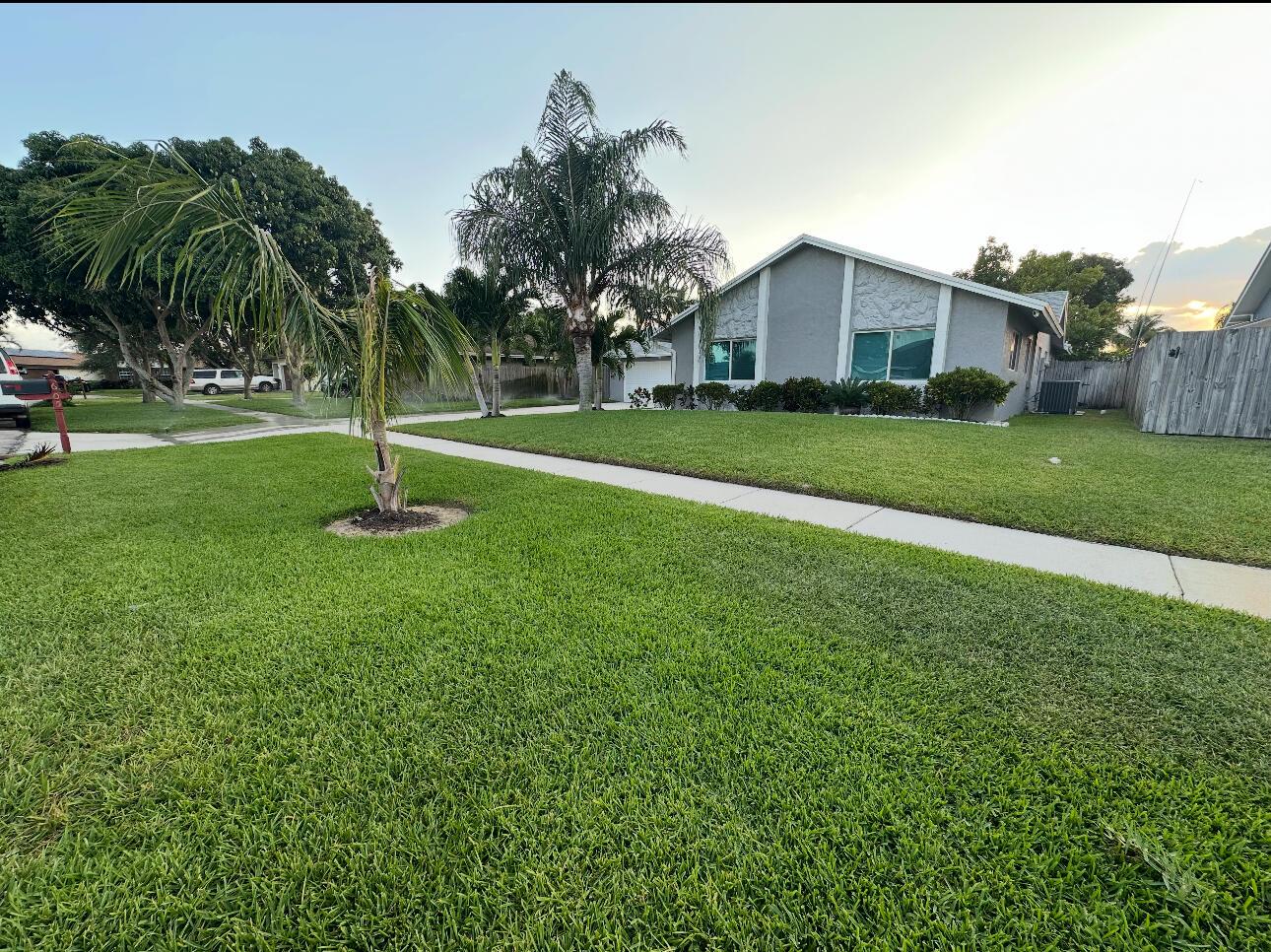 605 Toxaway Drive, West Palm Beach, FL 33413, West Palm Beach - Photo 2