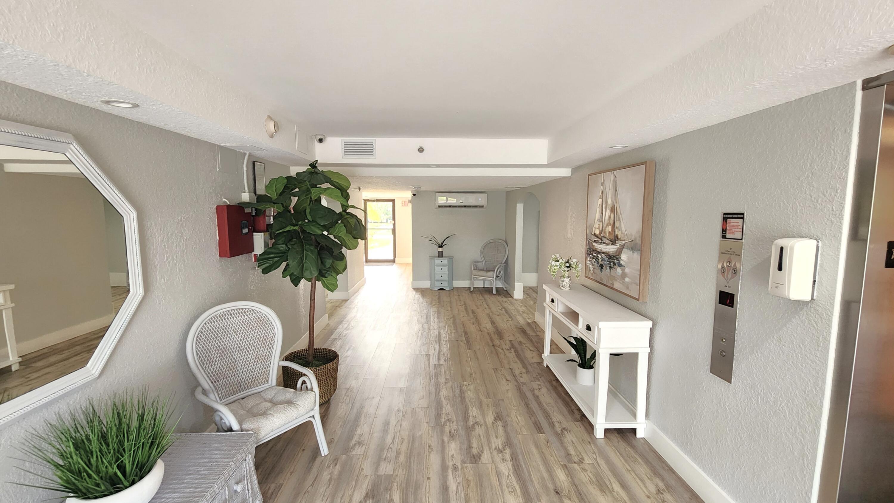 2455 Lindell Boulevard 3511, Delray Beach, FL 33444, Delray Beach - Photo 2