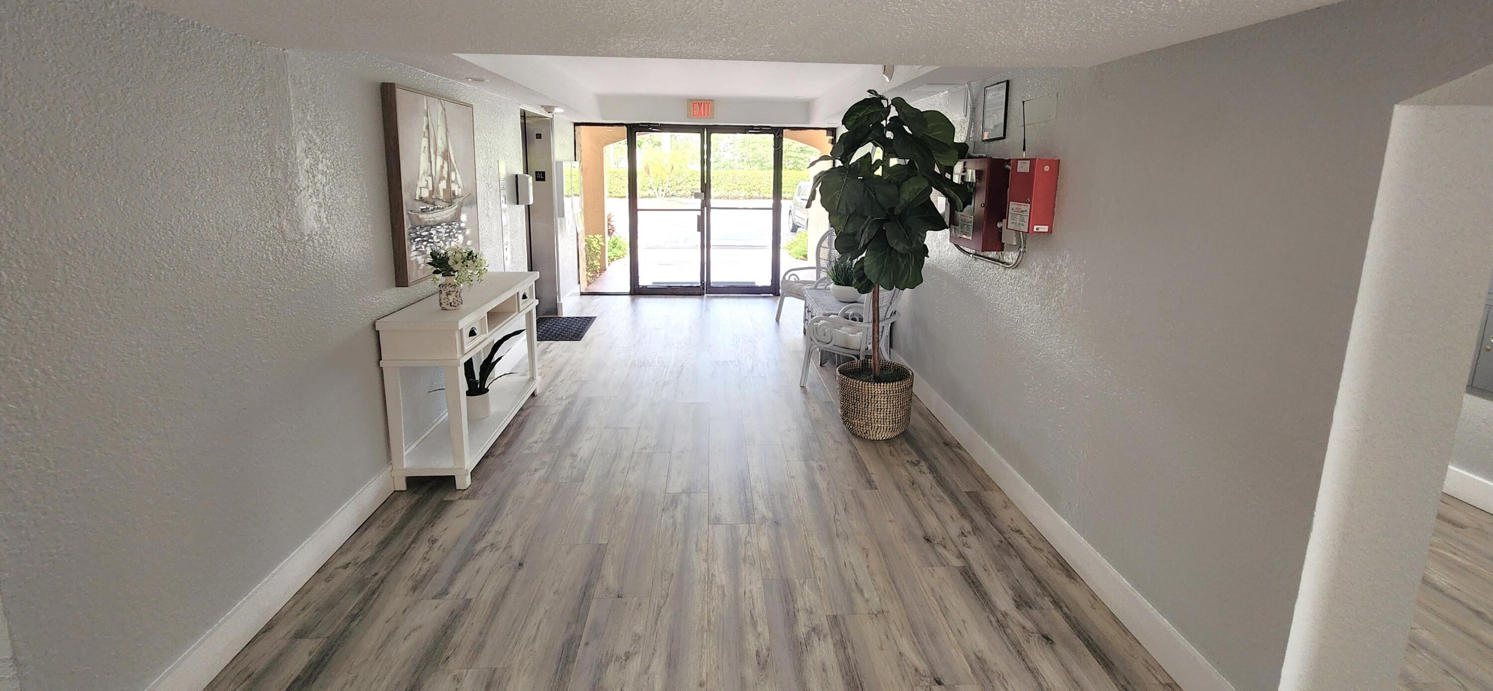 2455 Lindell Boulevard 3511, Delray Beach, FL 33444, Delray Beach - Photo 3