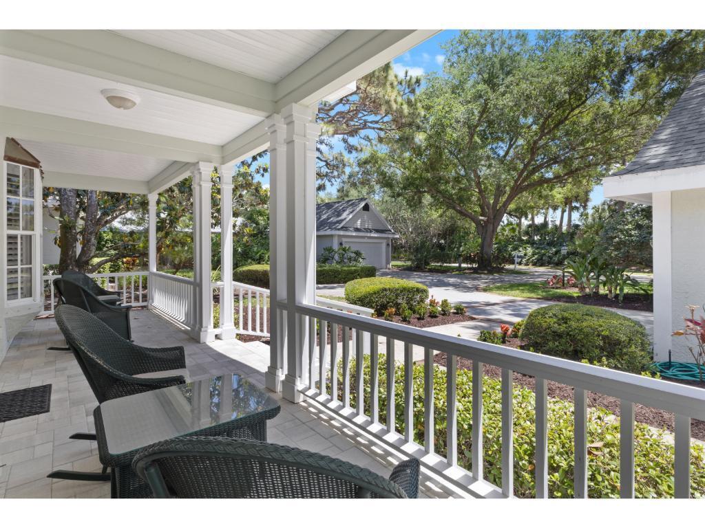 814 Carolina Circle SW, Vero Beach, FL 32962, Vero Beach - Photo 2