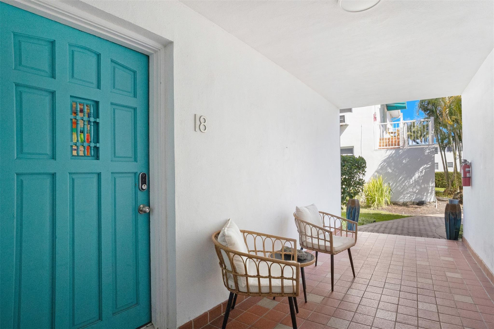 625 Orton Avenue 18, Fort Lauderdale, FL 33304, Fort Lauderdale - Photo 2