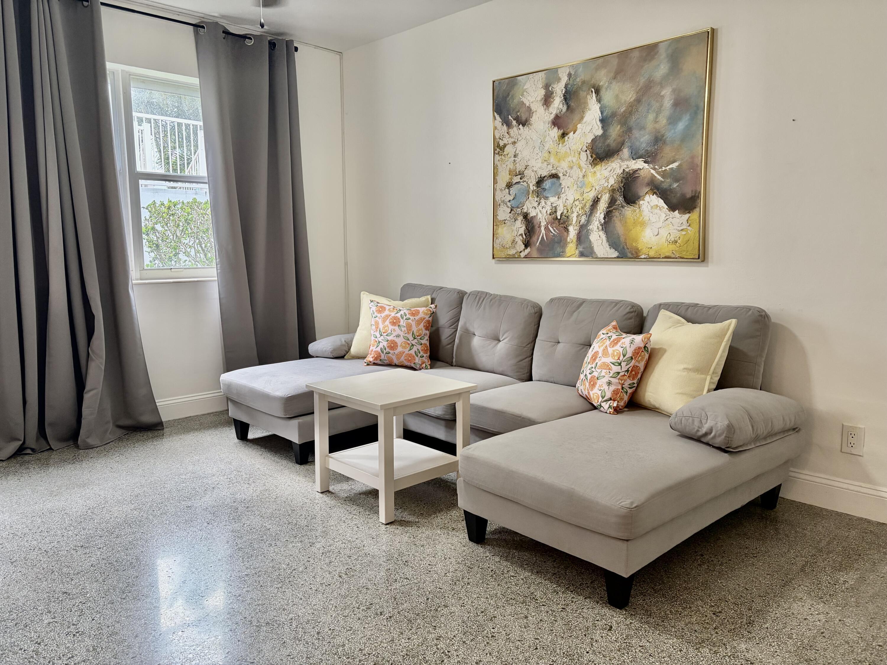 625 Orton Avenue 18, Fort Lauderdale, FL 33304, Fort Lauderdale - Photo 5