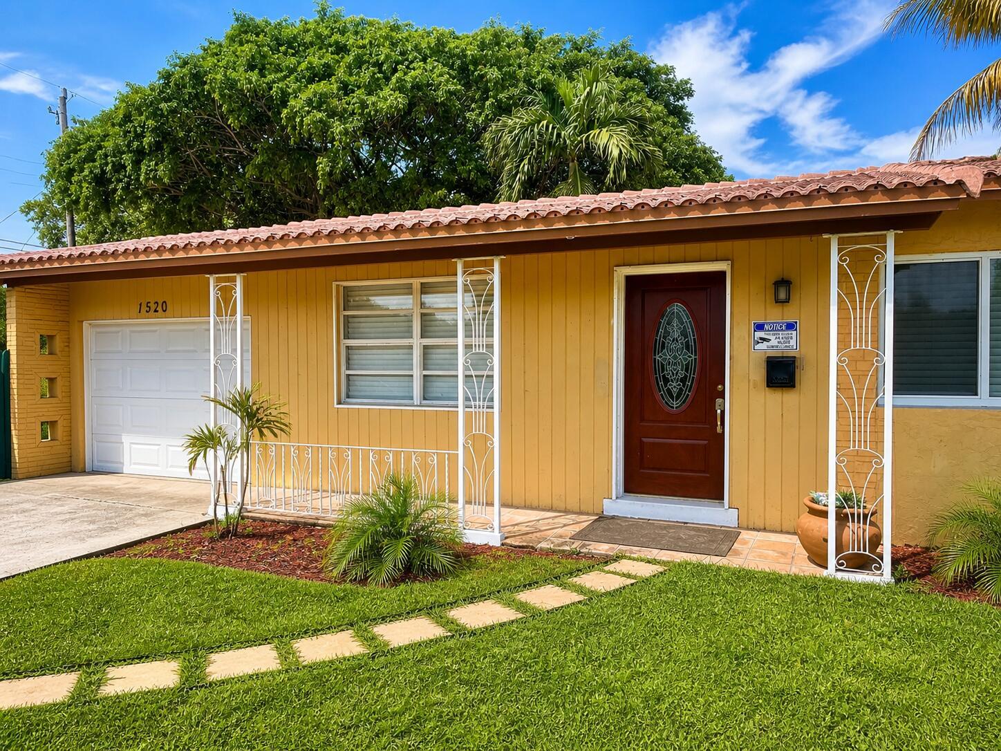 1520 N 25th Avenue, Hollywood, FL 33020, Hollywood - Photo 2