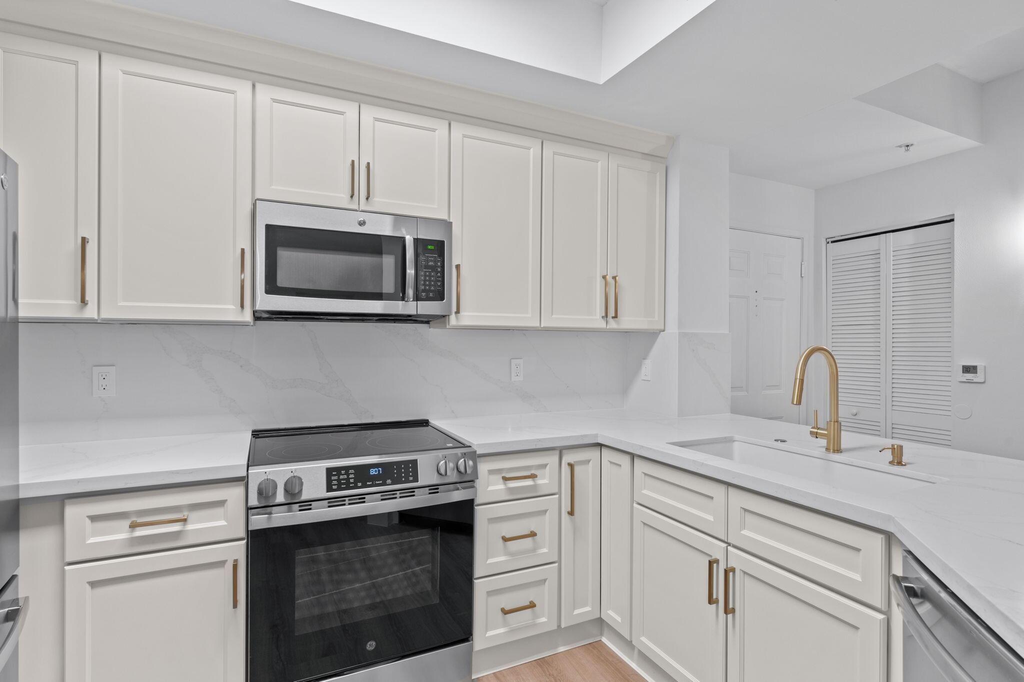 720 S Sapodilla Avenue 106, West Palm Beach, FL 33401, West Palm Beach - Photo 5