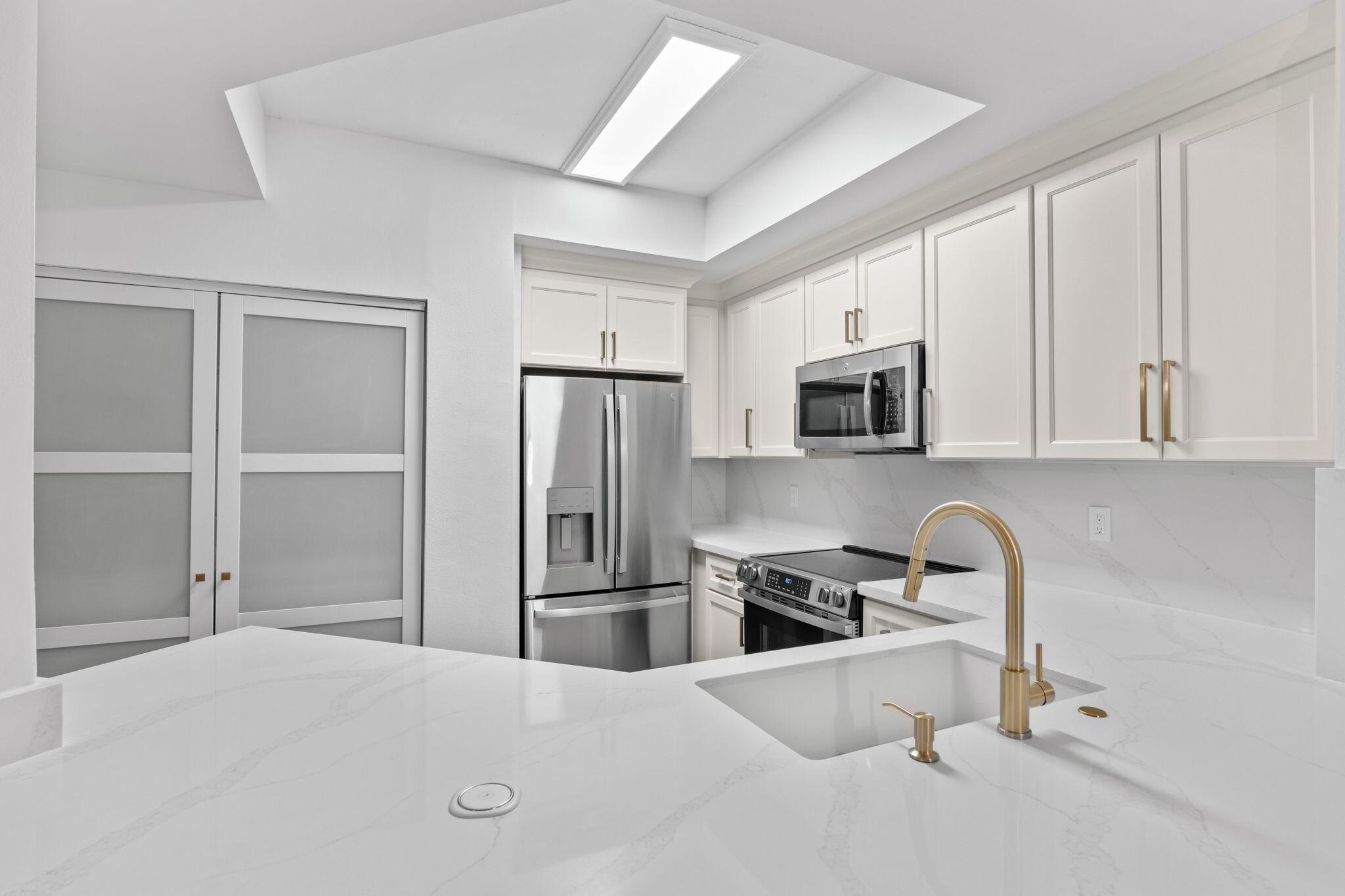 720 S Sapodilla Avenue 106, West Palm Beach, FL 33401, West Palm Beach - Photo 4