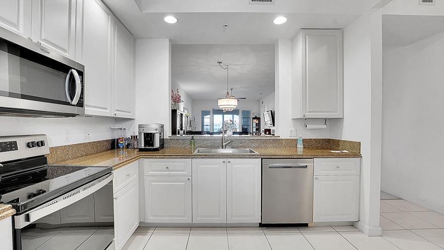 1 Harbour Isle Drive E Ph2, Fort Pierce, FL 34949, Fort Pierce - Photo 5