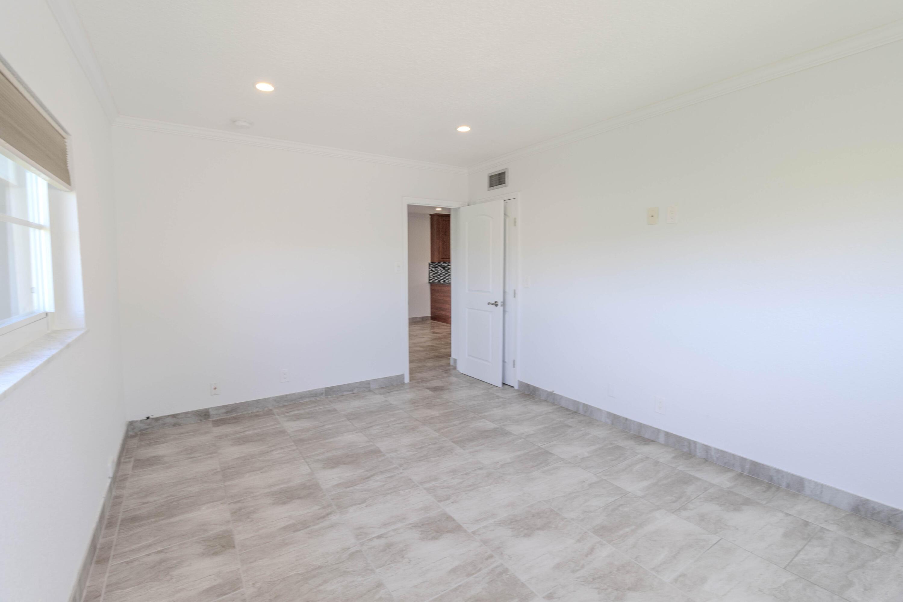 7885 NW 5th Court Unit 201, Margate, FL 33063, Margate - Photo 5