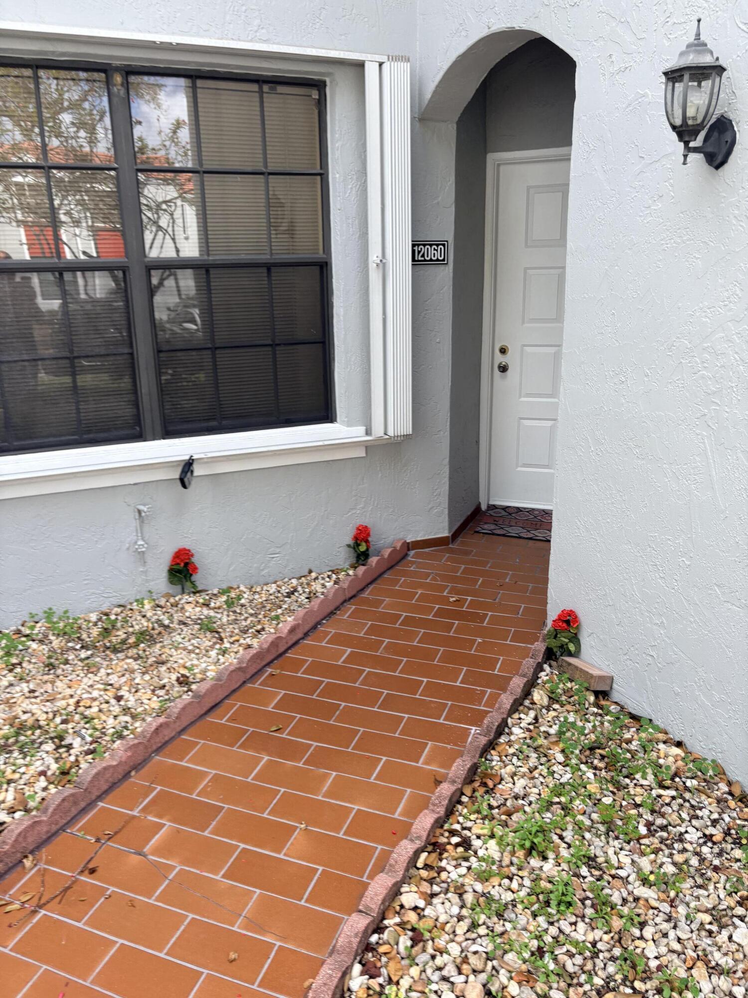 12060 NW 11th Street 12060, Pembroke Pines, FL 33026, Pembroke Pines - Photo 3