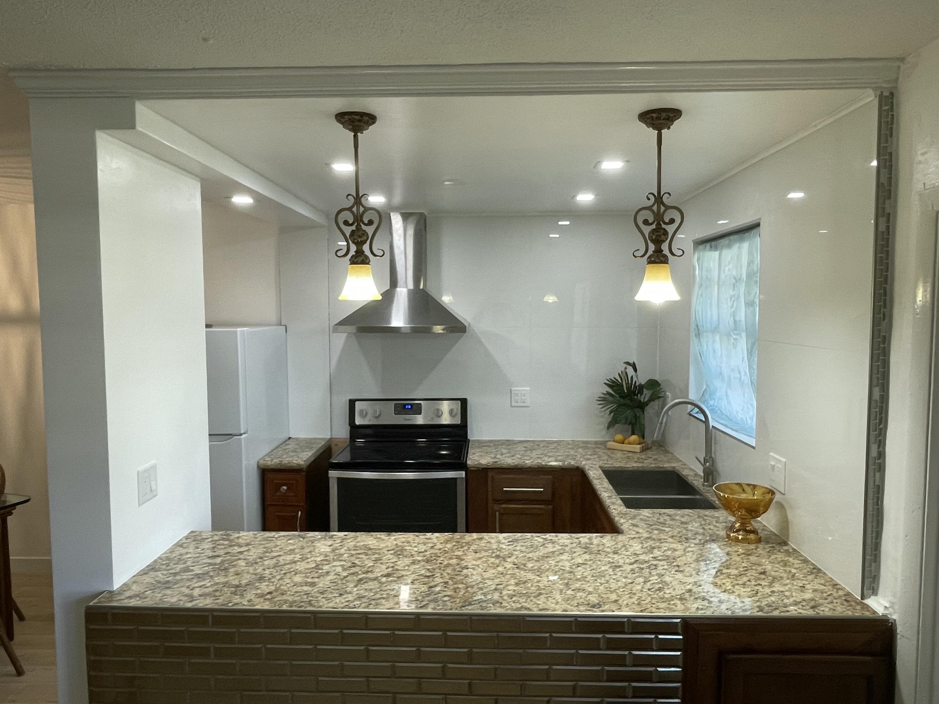 30 SE 13th Street A2, Boca Raton, FL 33432, Boca Raton - Photo 4