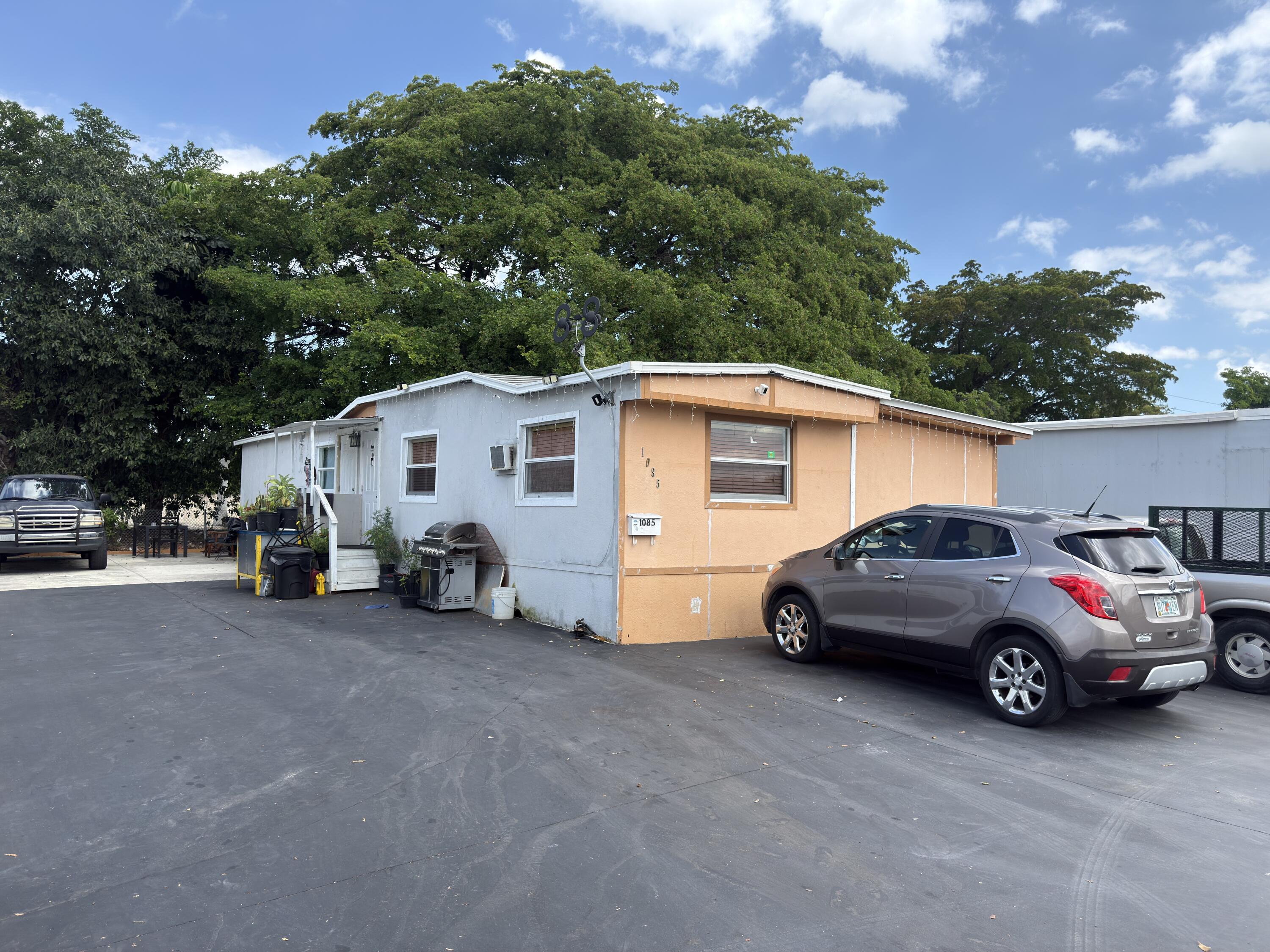 1085 SW 127th Court, Miami, FL 33184, Miami