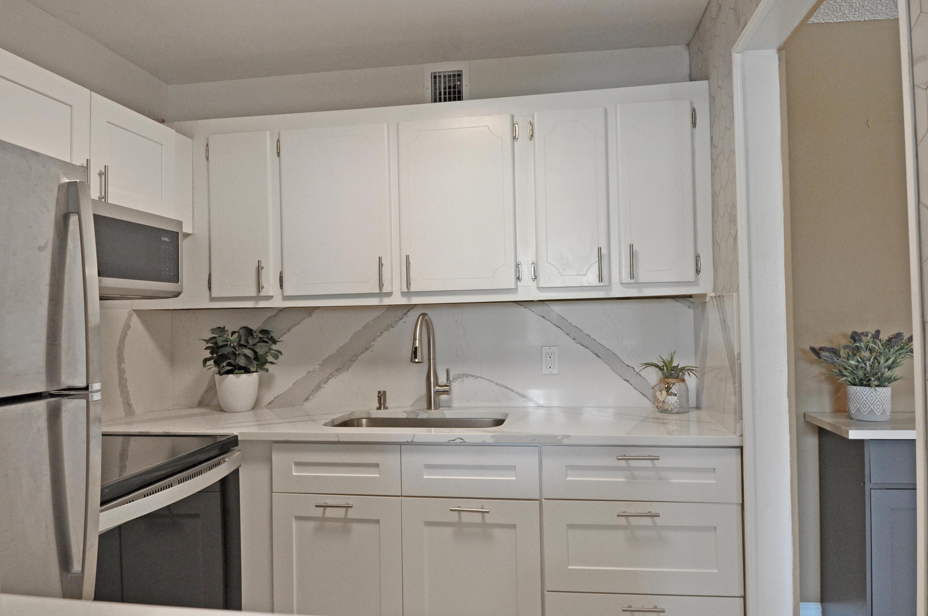 238 Chatham L, West Palm Beach, FL 33417, West Palm Beach - Photo 3